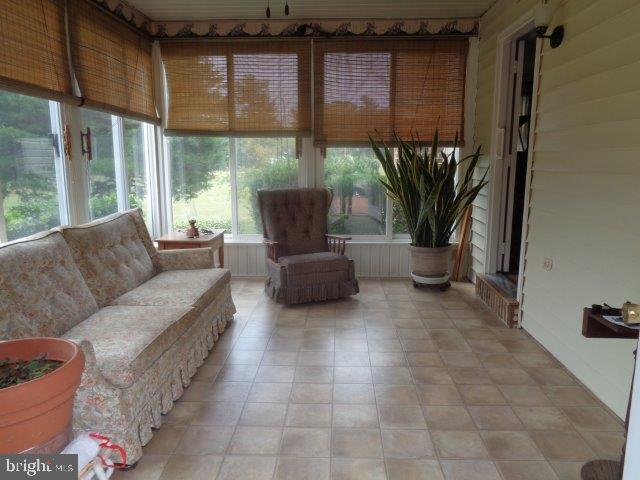 NEWVILLE - Residential