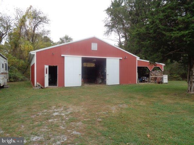 NEWVILLE - Residential