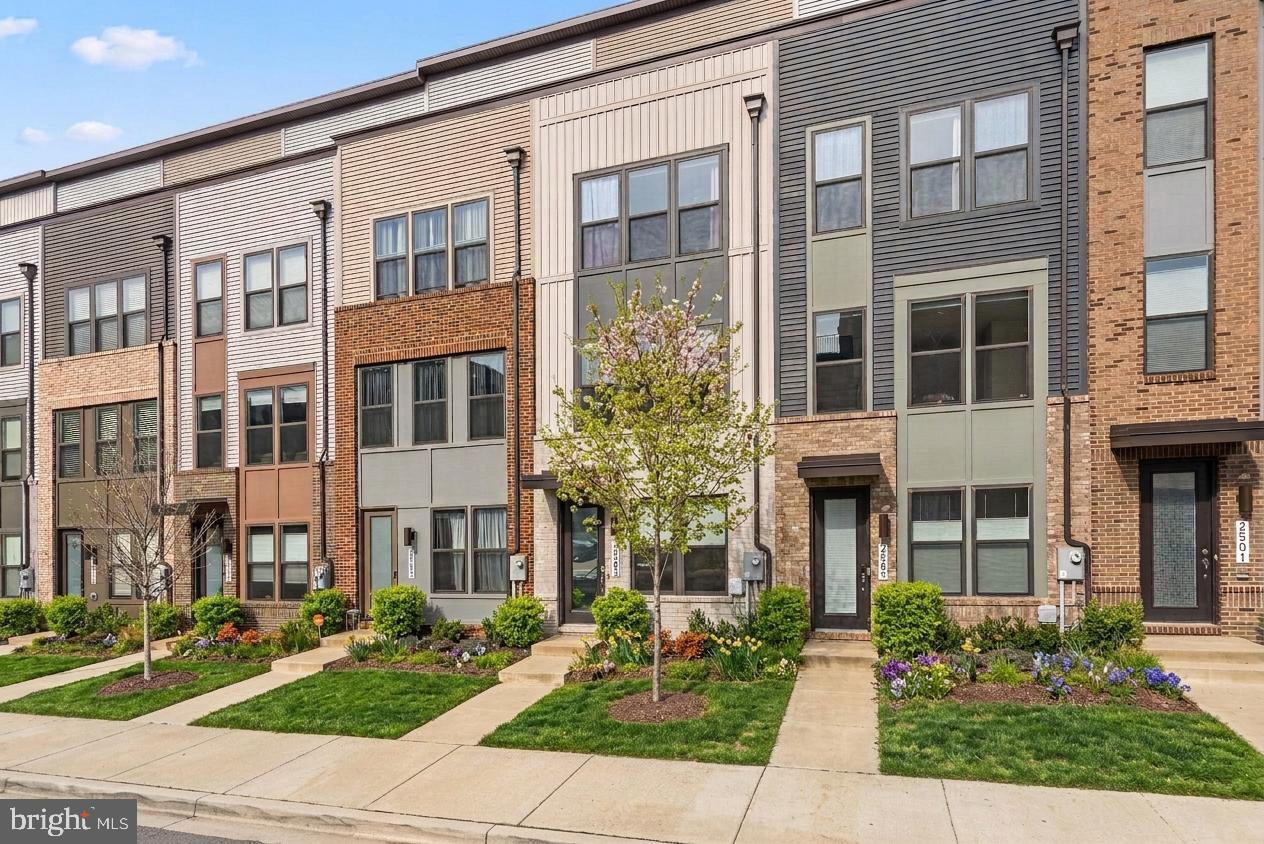 RIVERFRONT - Residential