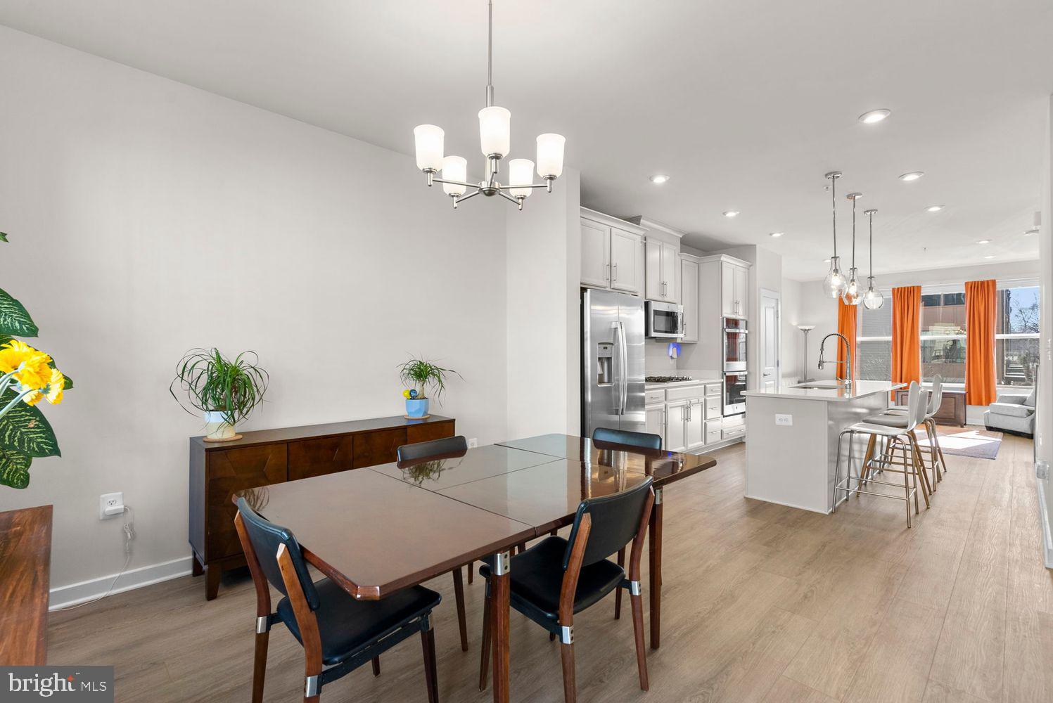 RIVERFRONT - Residential