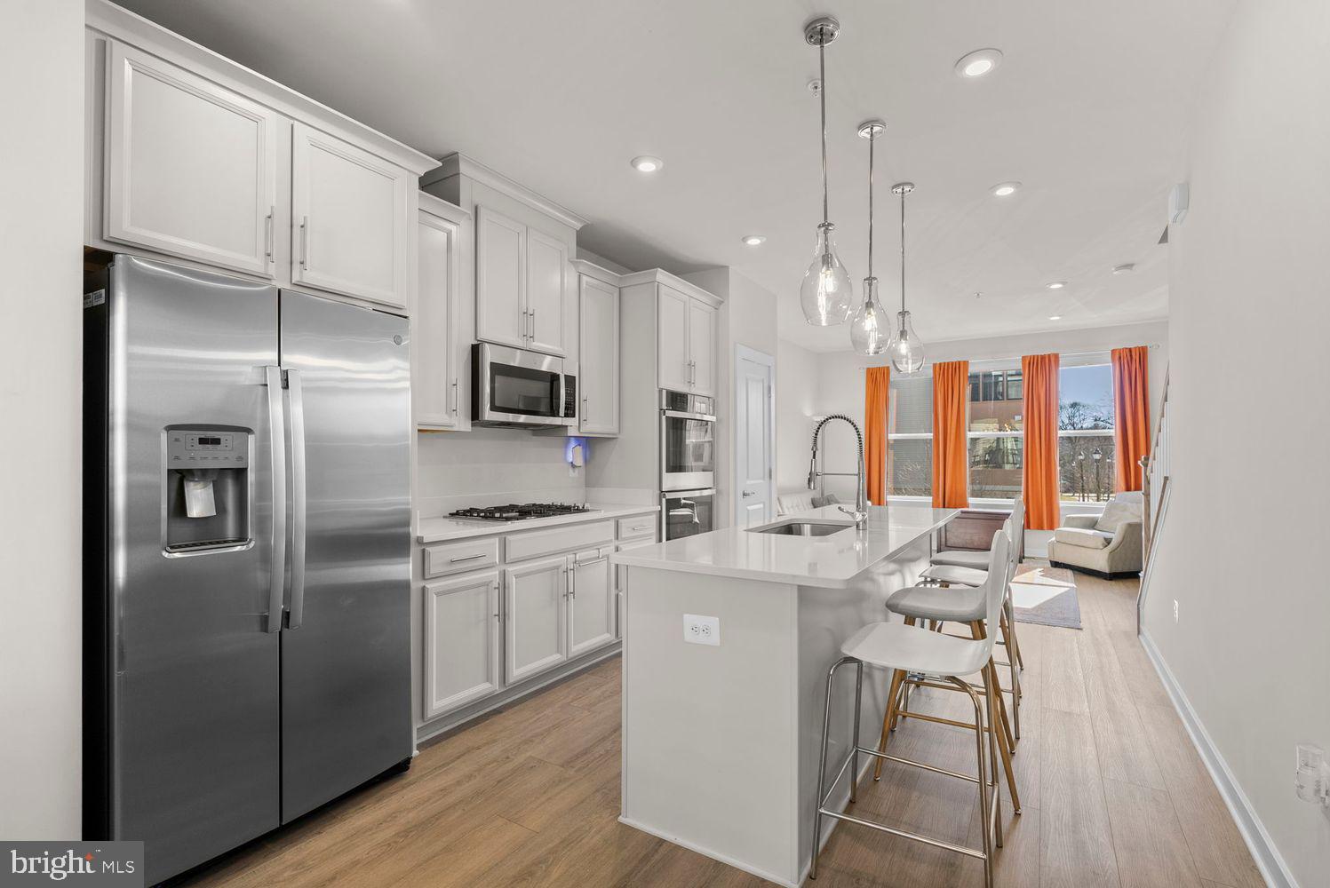 RIVERFRONT - Residential