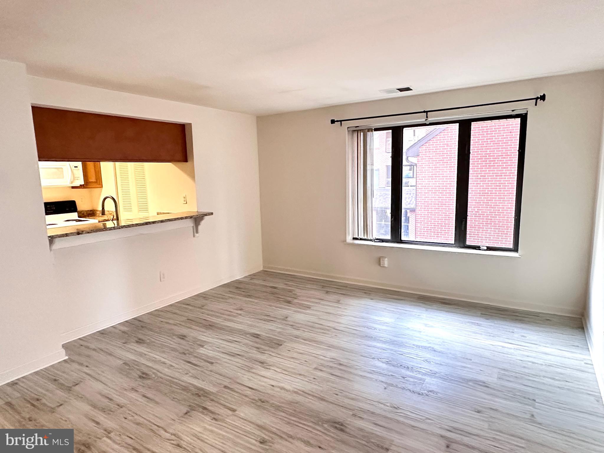 SUMMERWALK - Residential