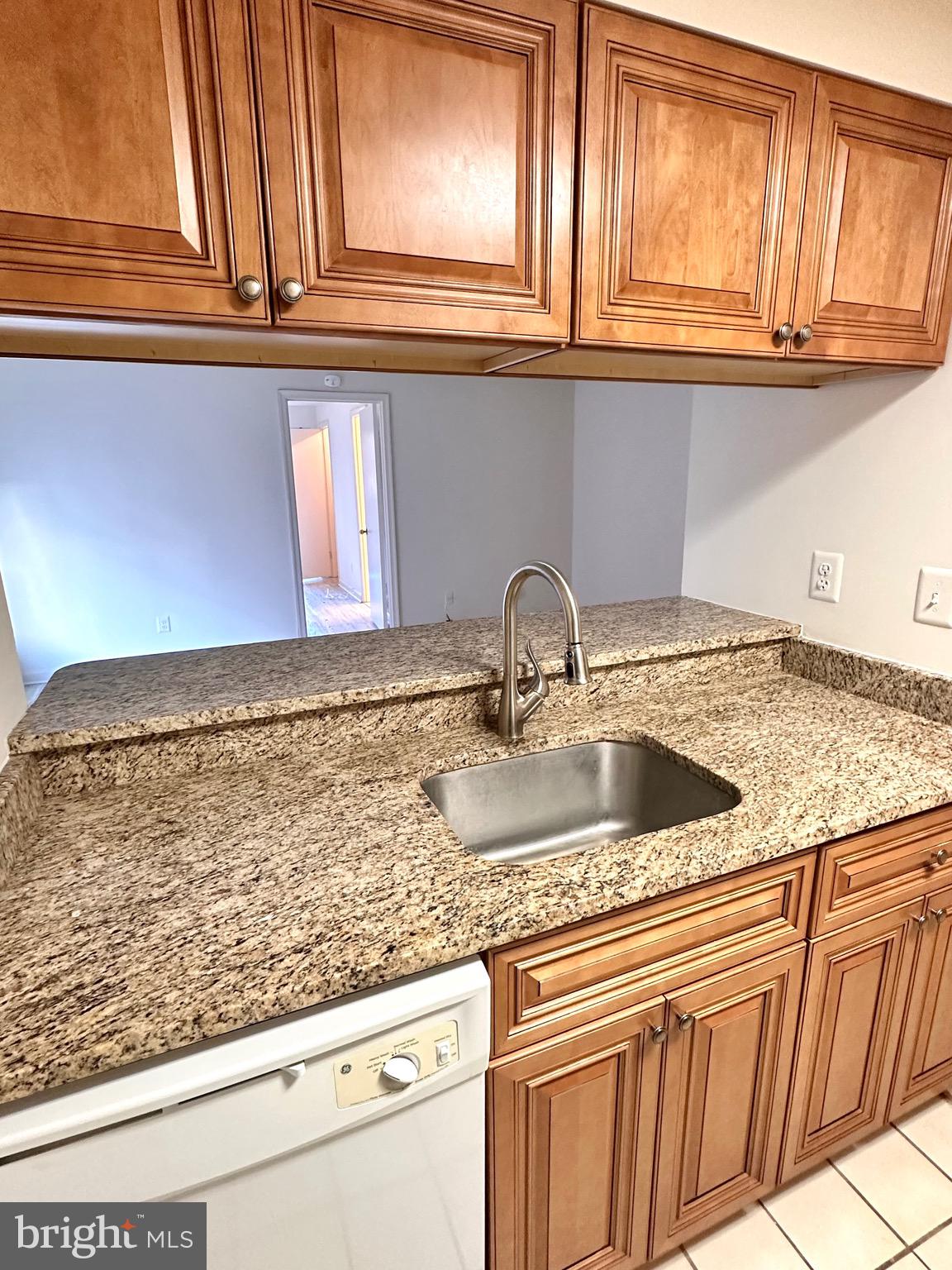 SUMMERWALK - Residential