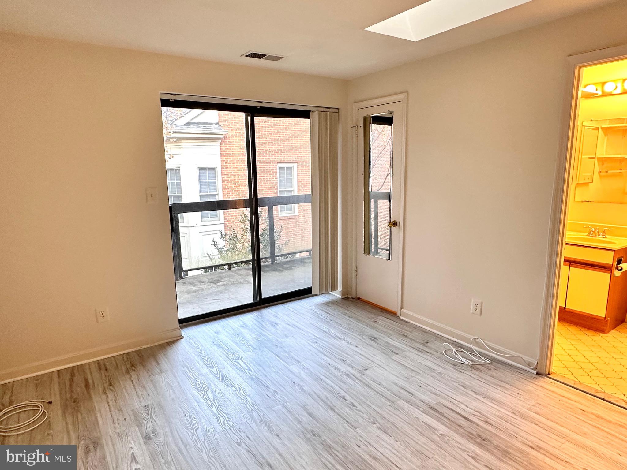 SUMMERWALK - Residential