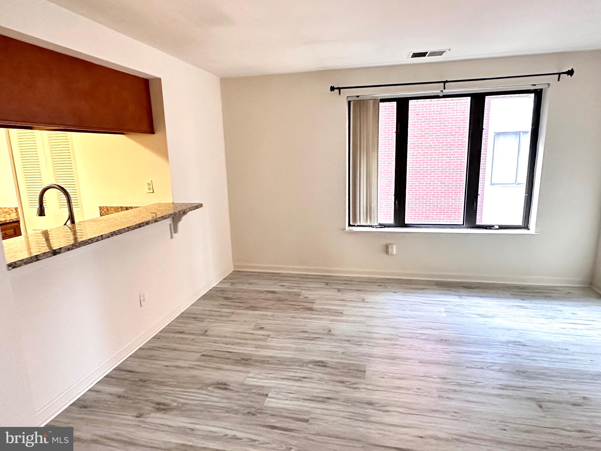 SUMMERWALK - Residential