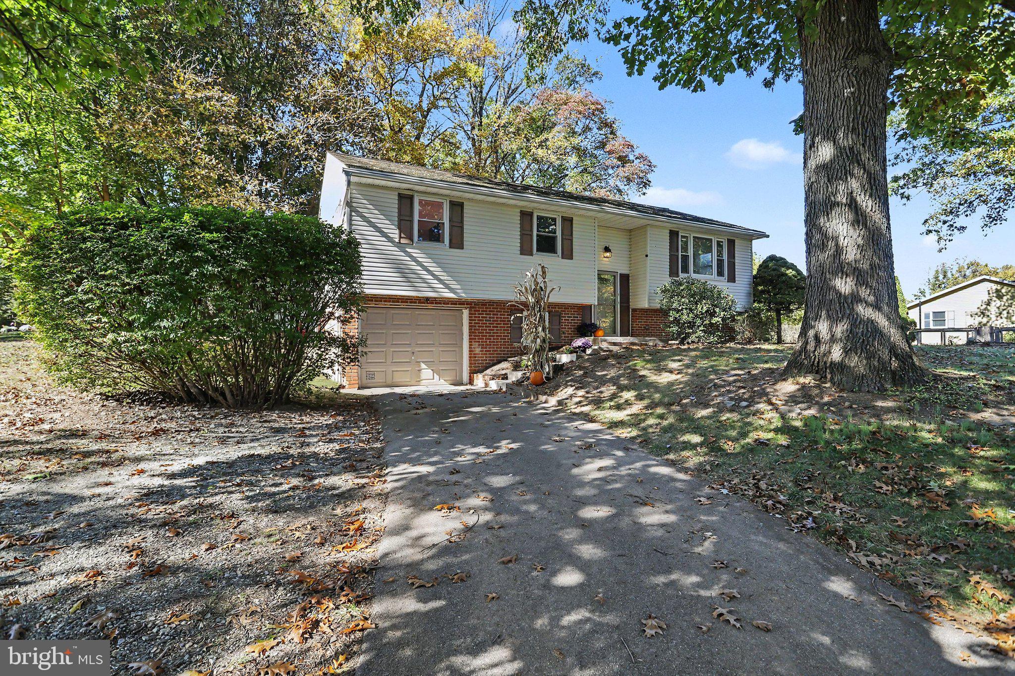 111 HAWTHORNE CIRCLE