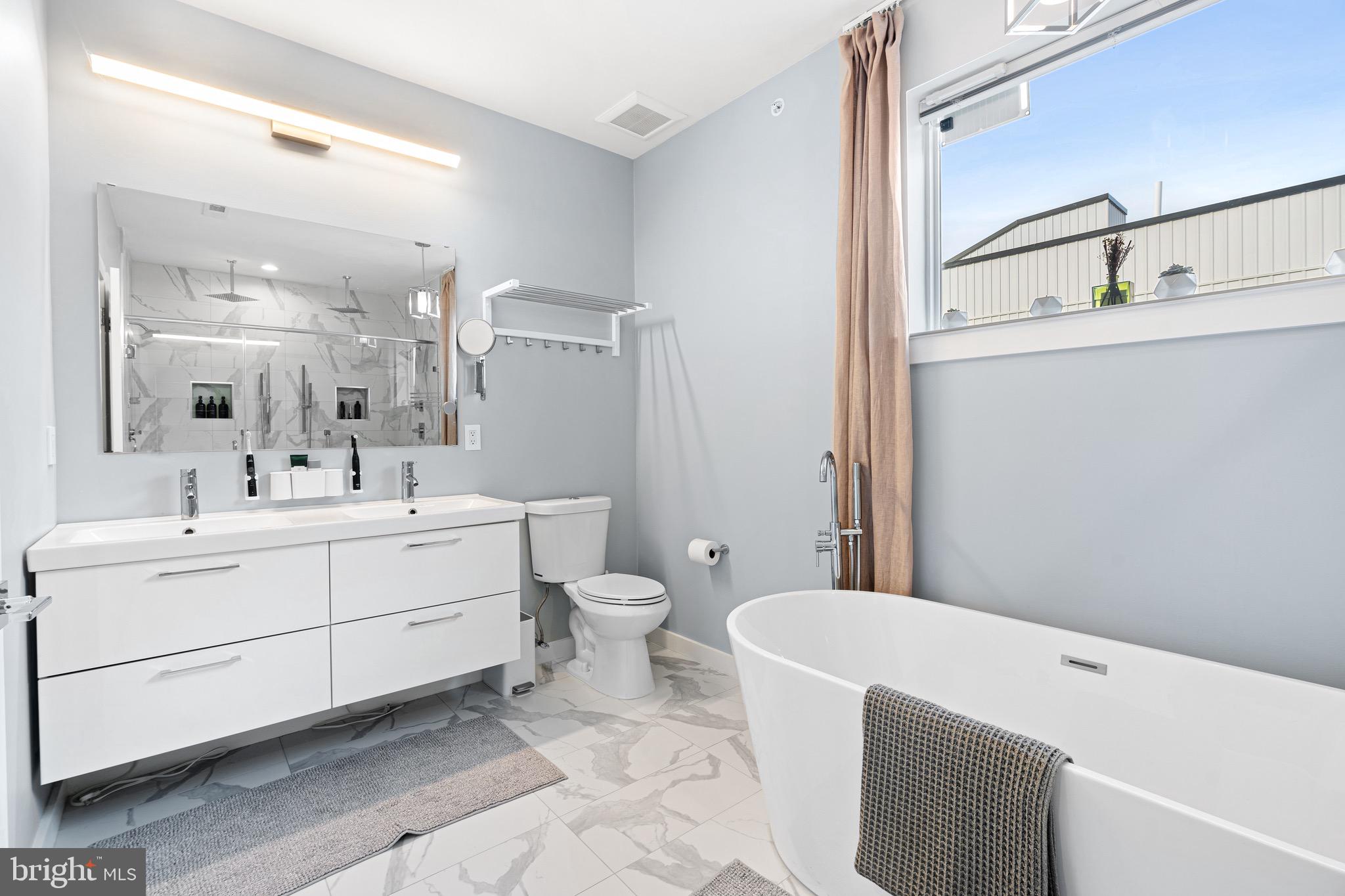 DICKINSON NARROWS - Residential