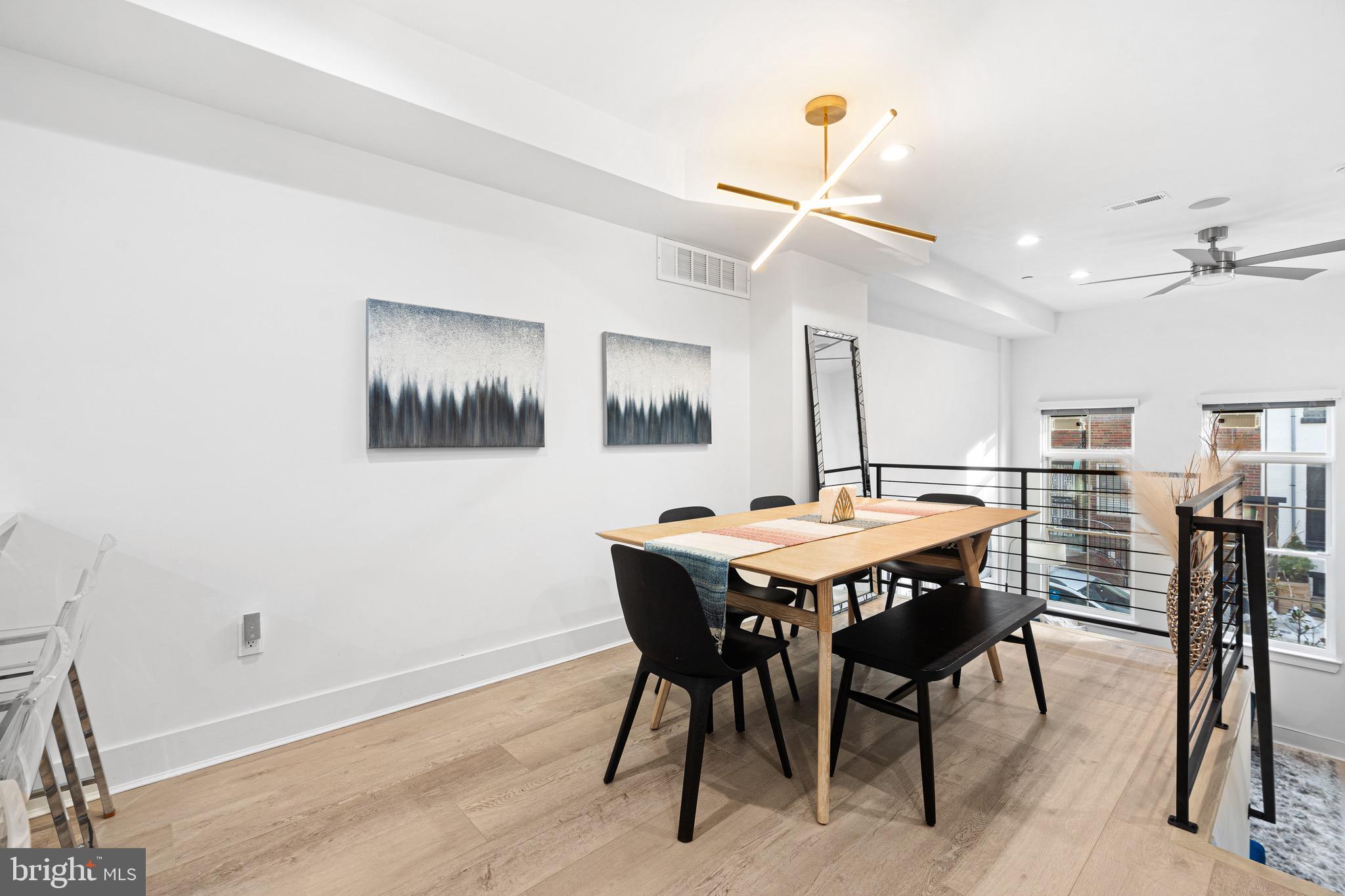 DICKINSON NARROWS - Residential