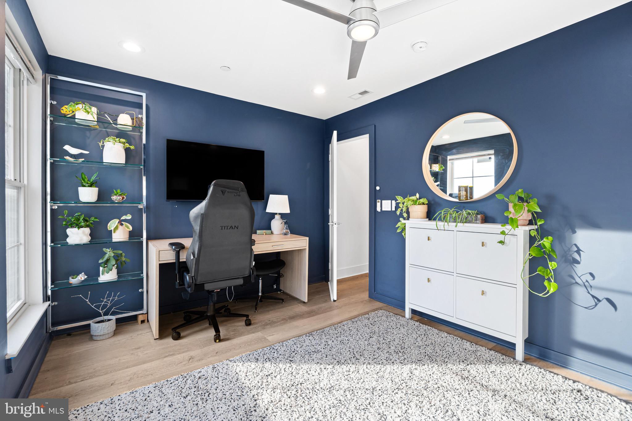 DICKINSON NARROWS - Residential