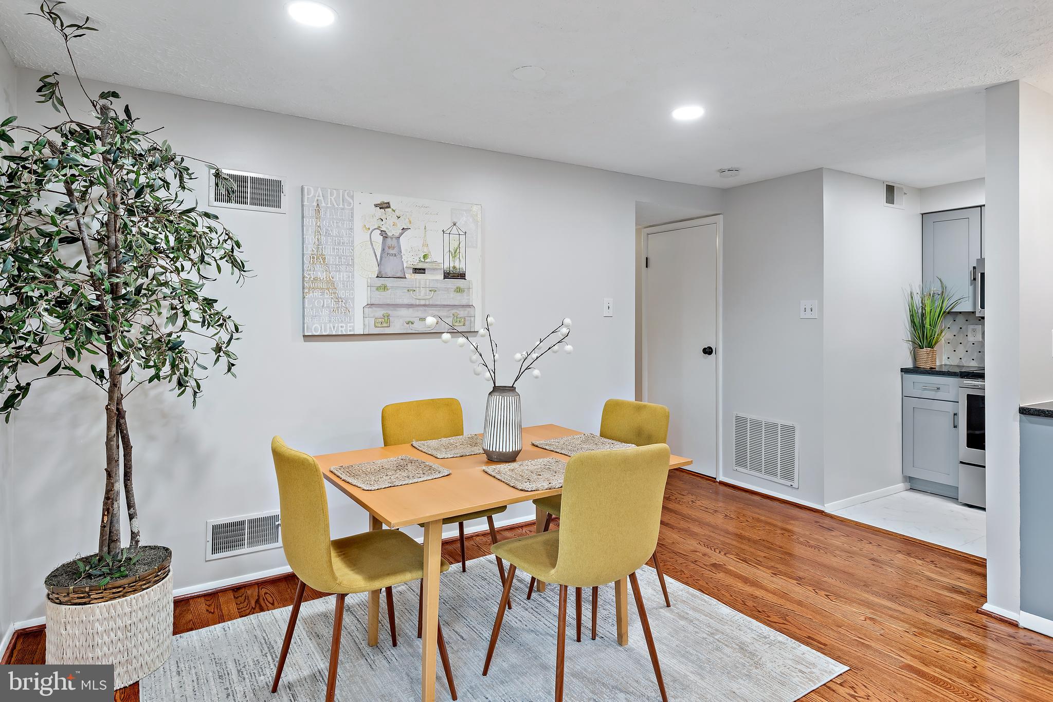 GREENFIELD COMMONS - Residential