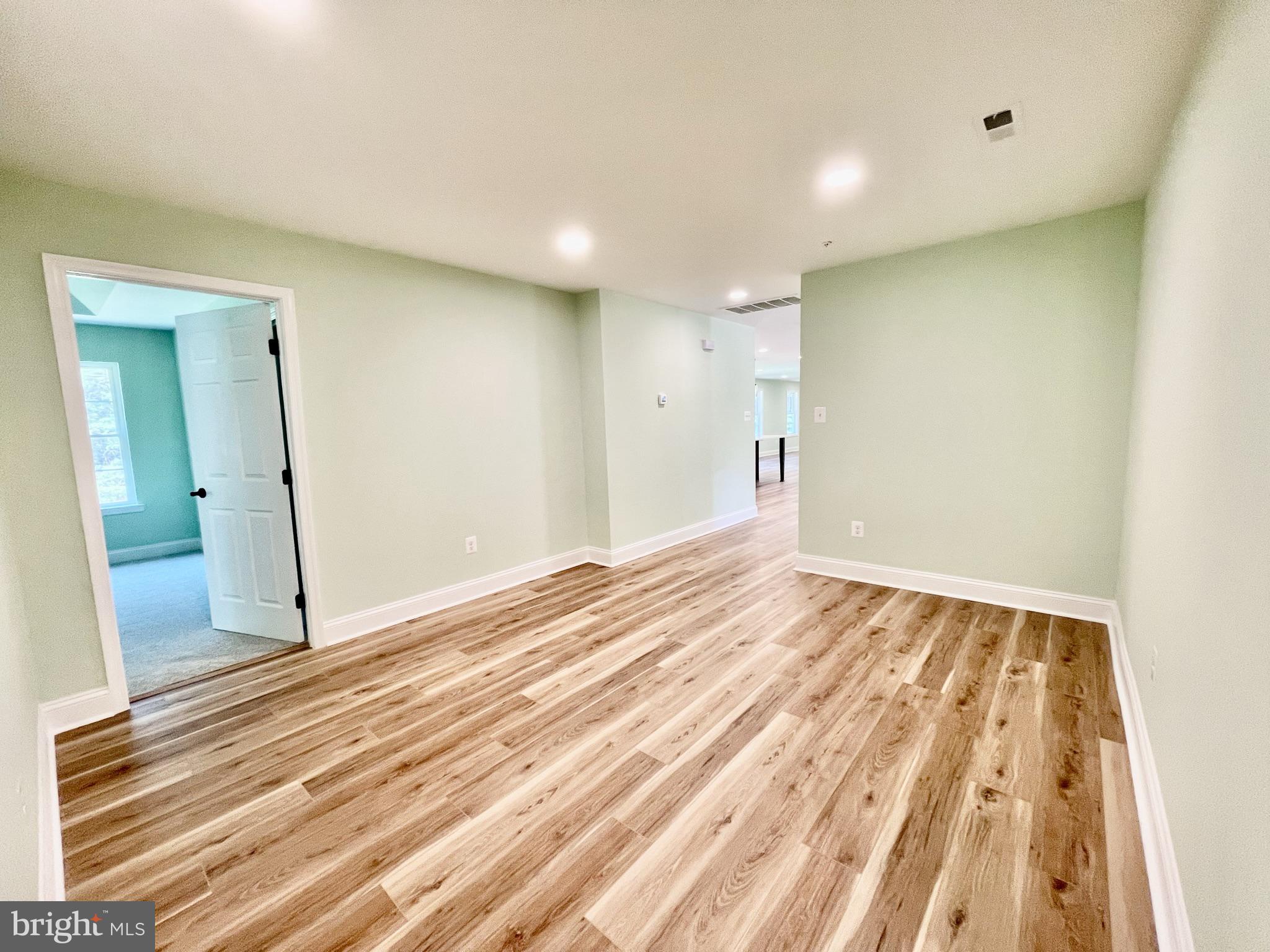 LEACHBURG - Residential