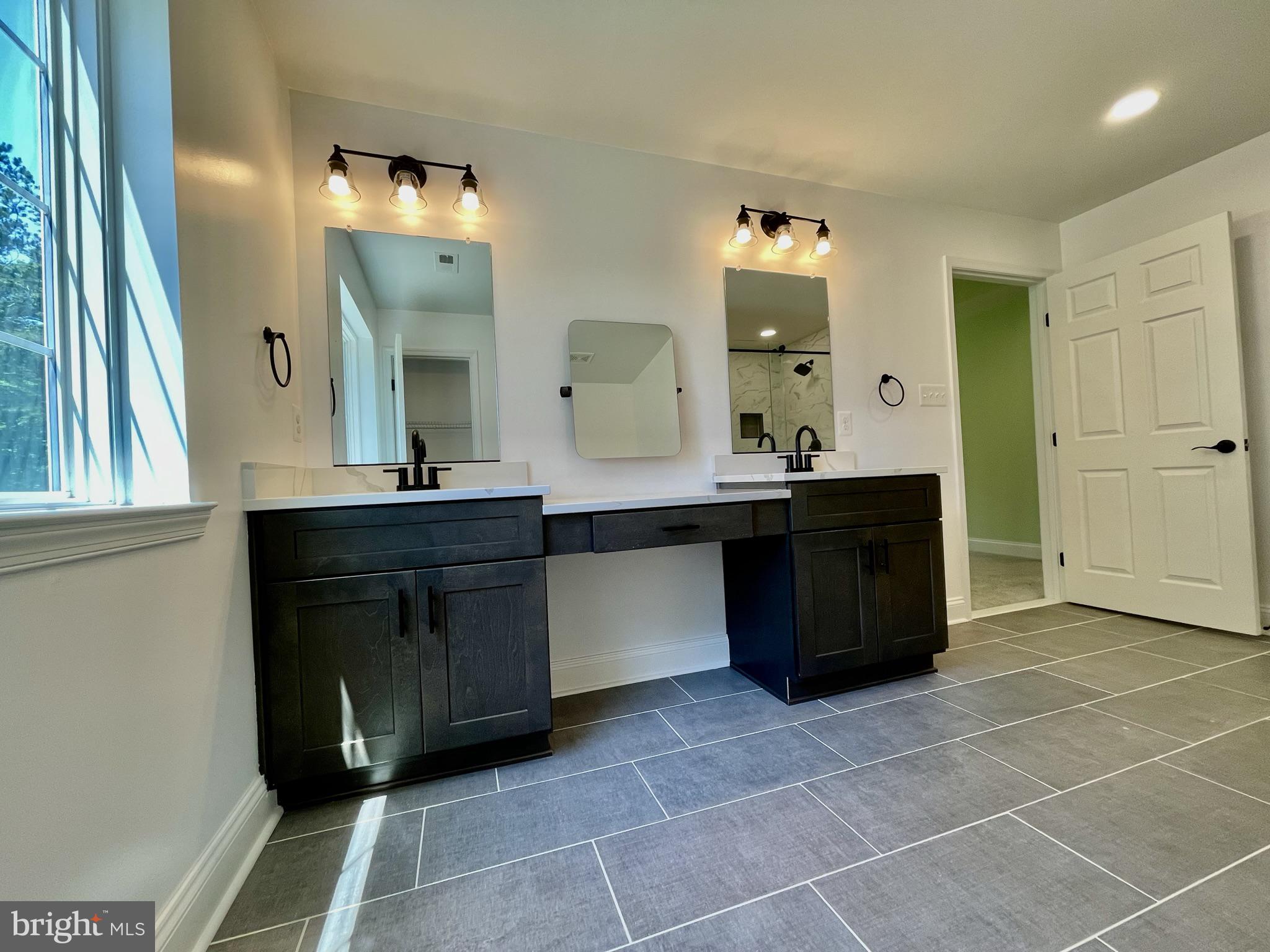 LEACHBURG - Residential