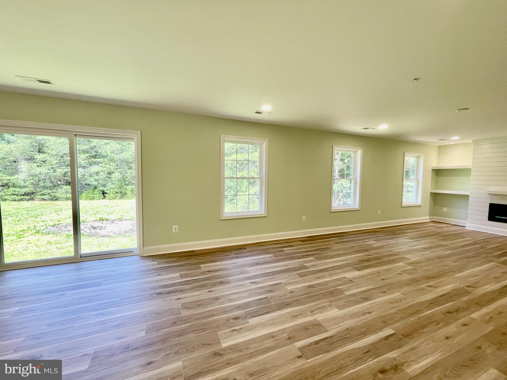 LEACHBURG - Residential