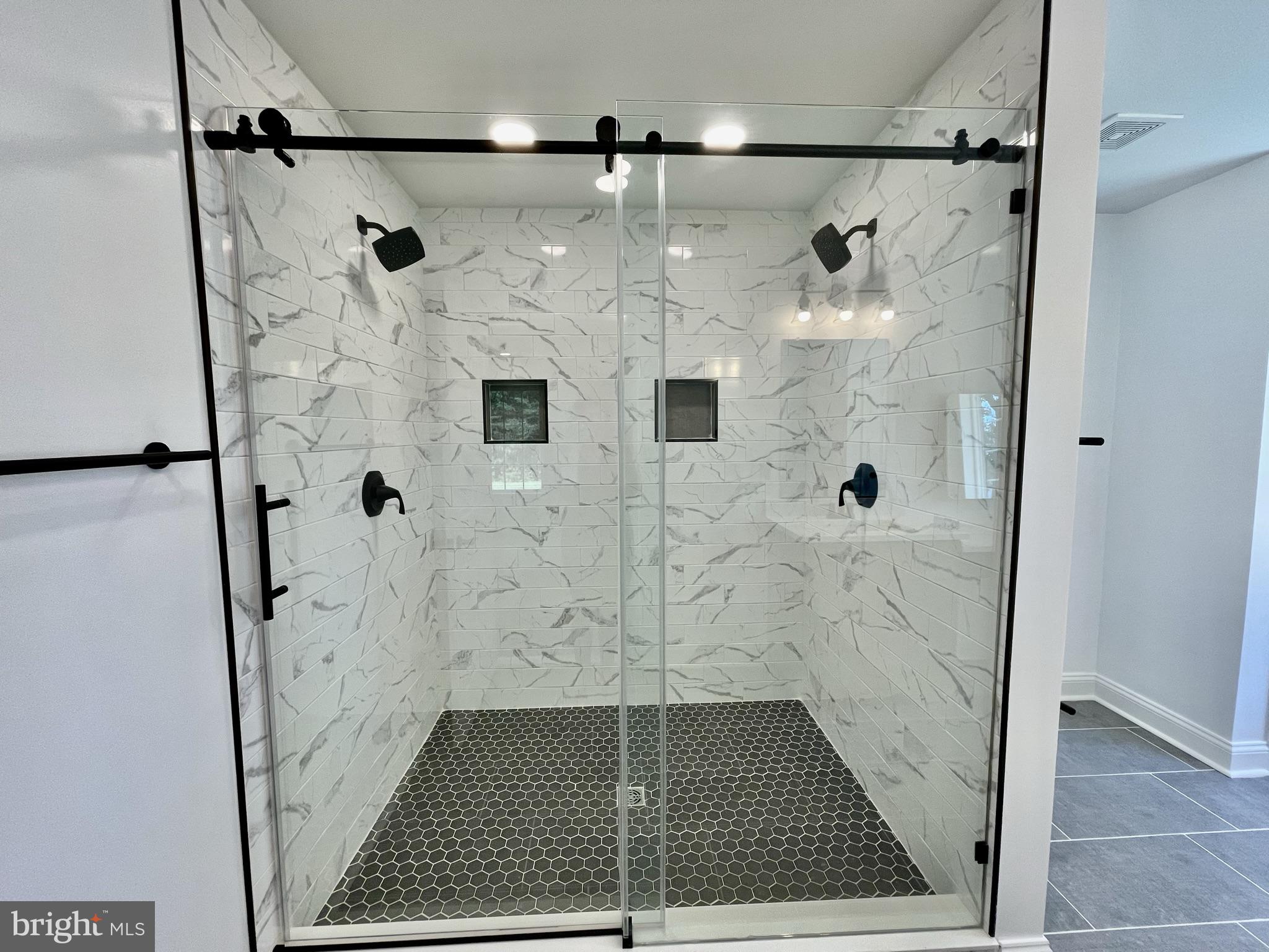 LEACHBURG - Residential