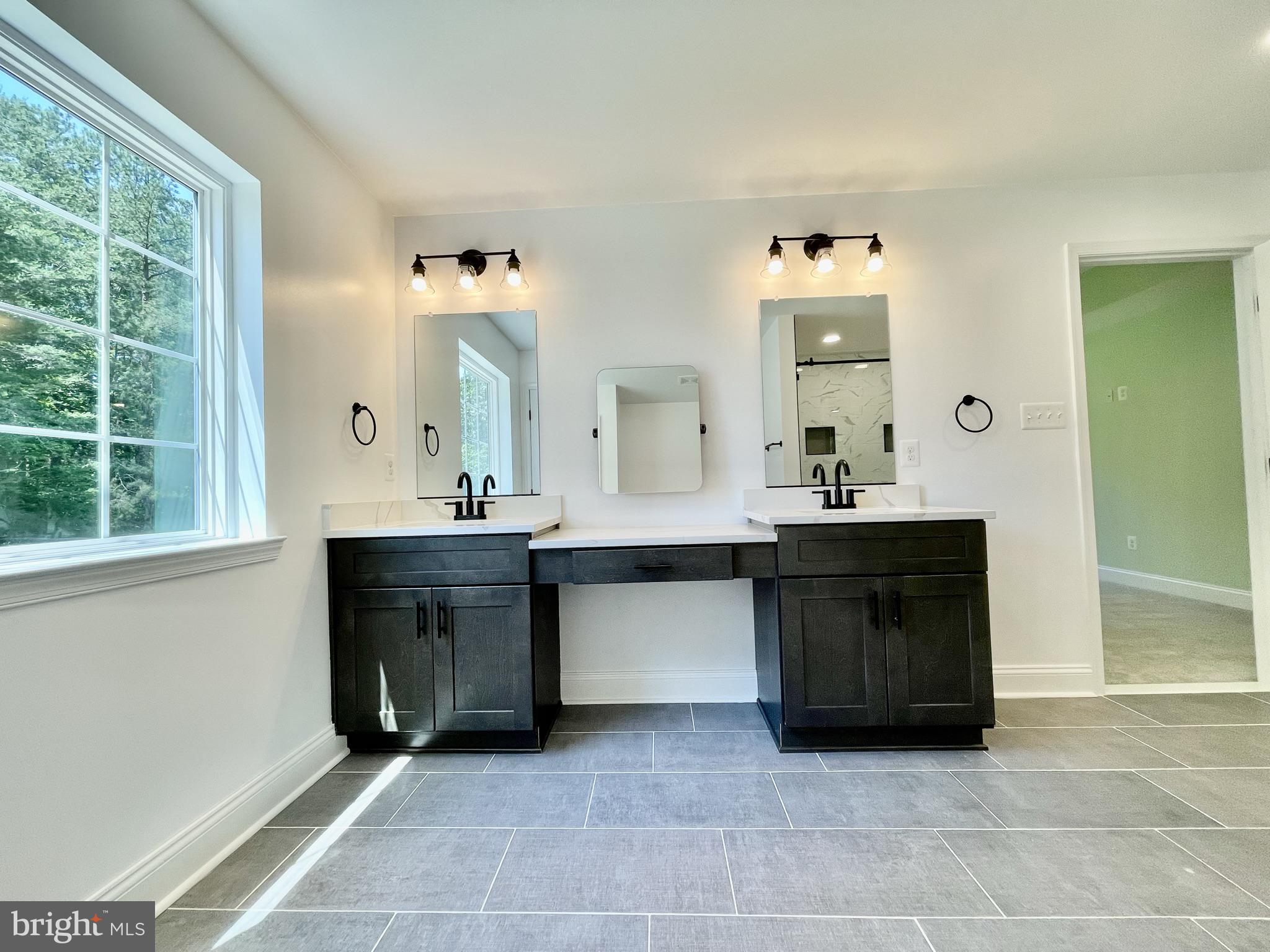 LEACHBURG - Residential