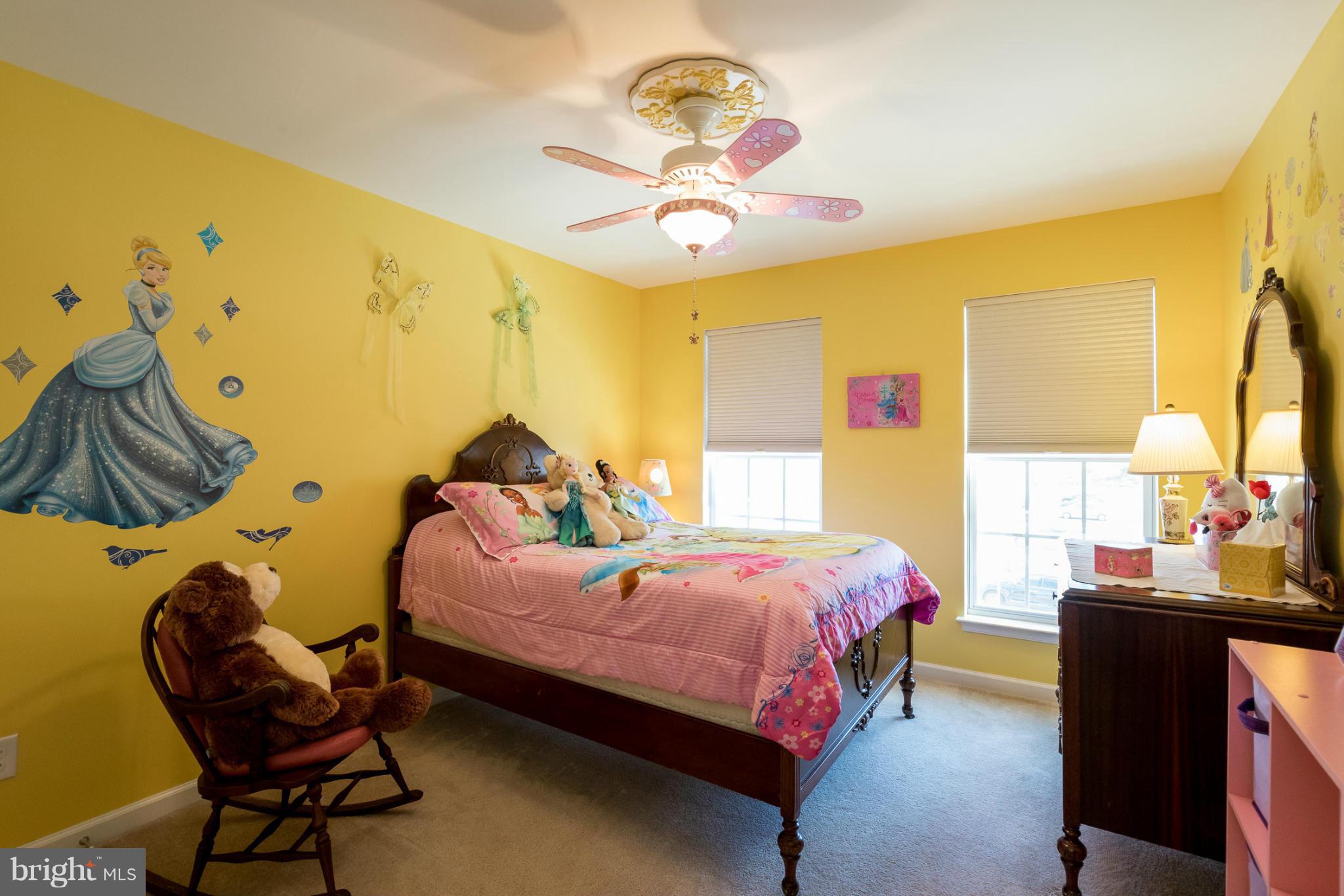 CASCADES PLACE CONDOMINIUM - Residential