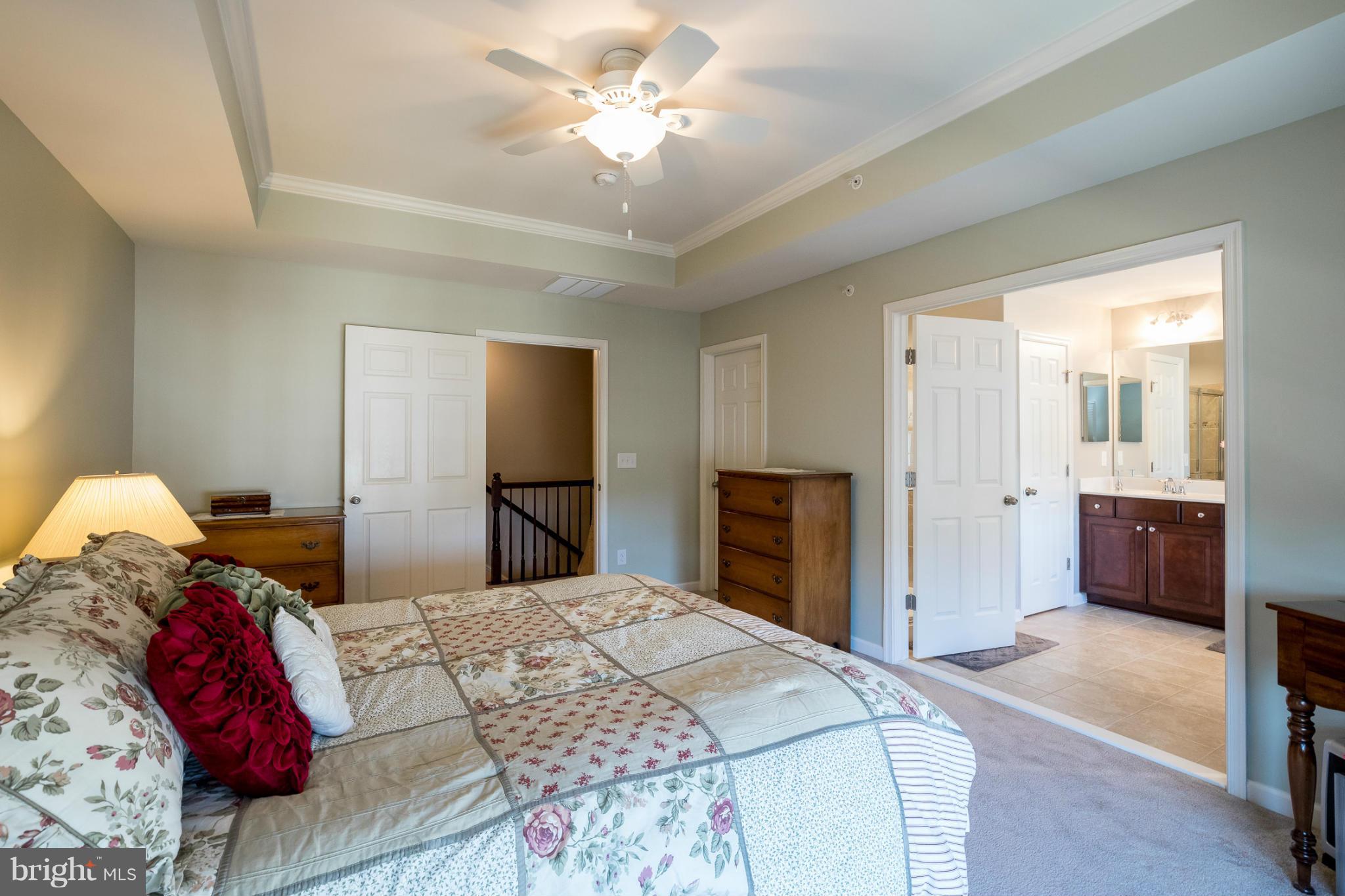 CASCADES PLACE CONDOMINIUM - Residential