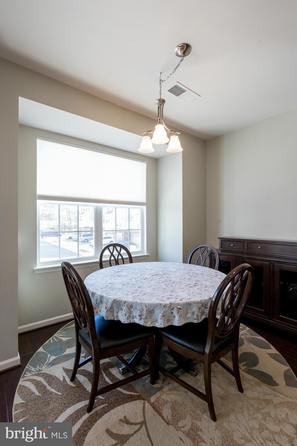 CASCADES PLACE CONDOMINIUM - Residential