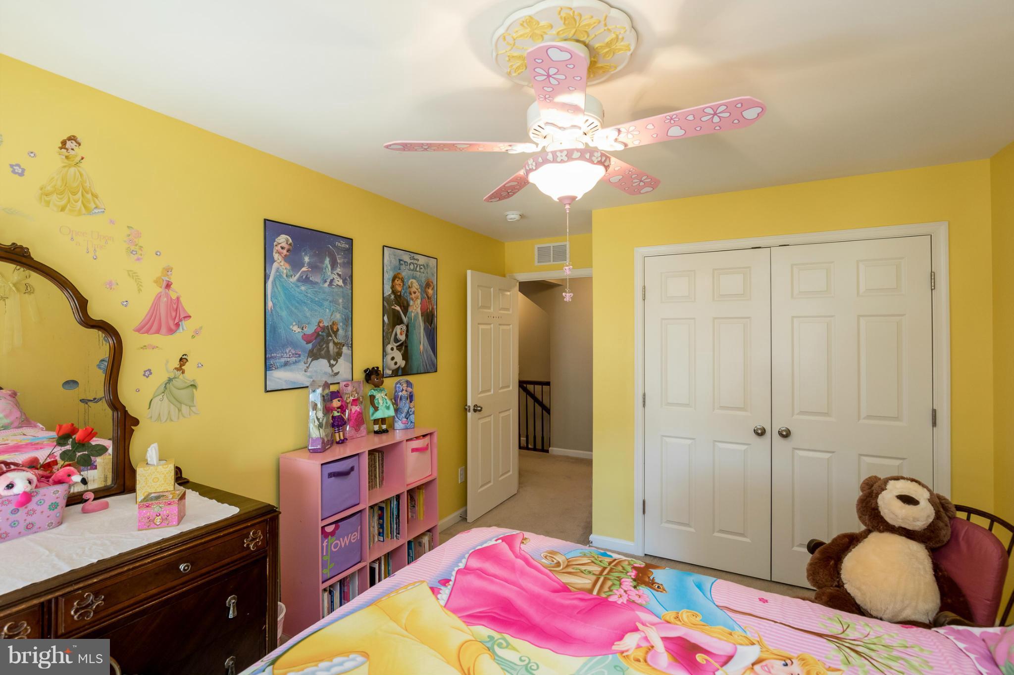 CASCADES PLACE CONDOMINIUM - Residential