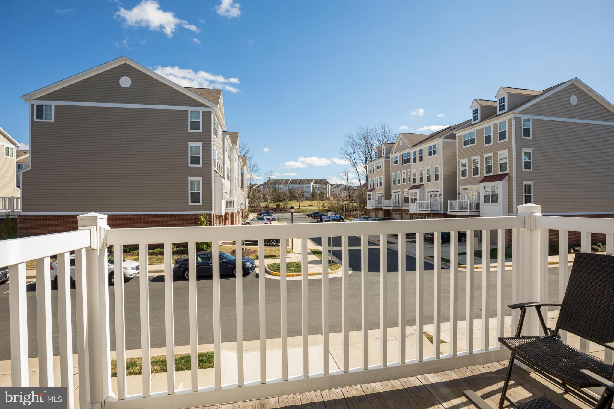 CASCADES PLACE CONDOMINIUM - Residential