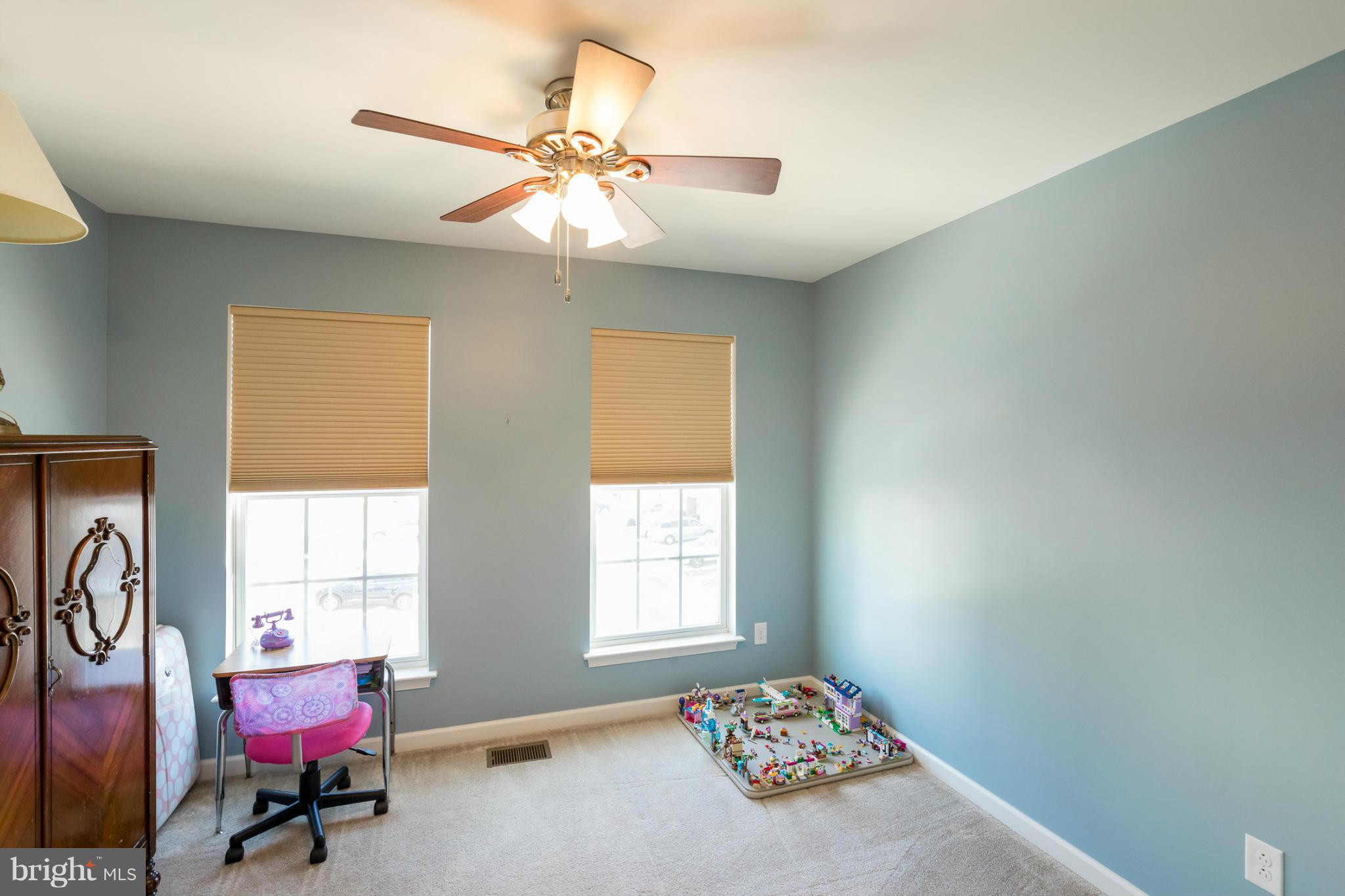 CASCADES PLACE CONDOMINIUM - Residential