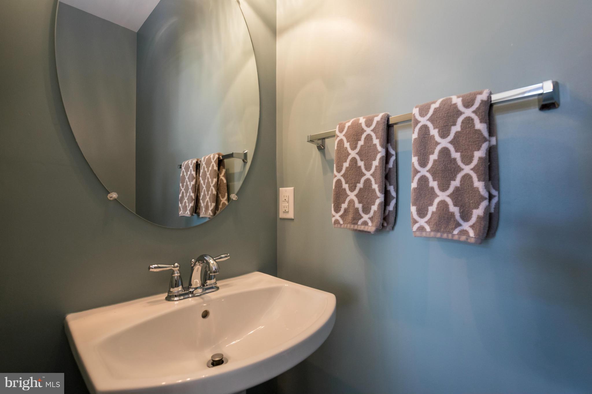 CASCADES PLACE CONDOMINIUM - Residential