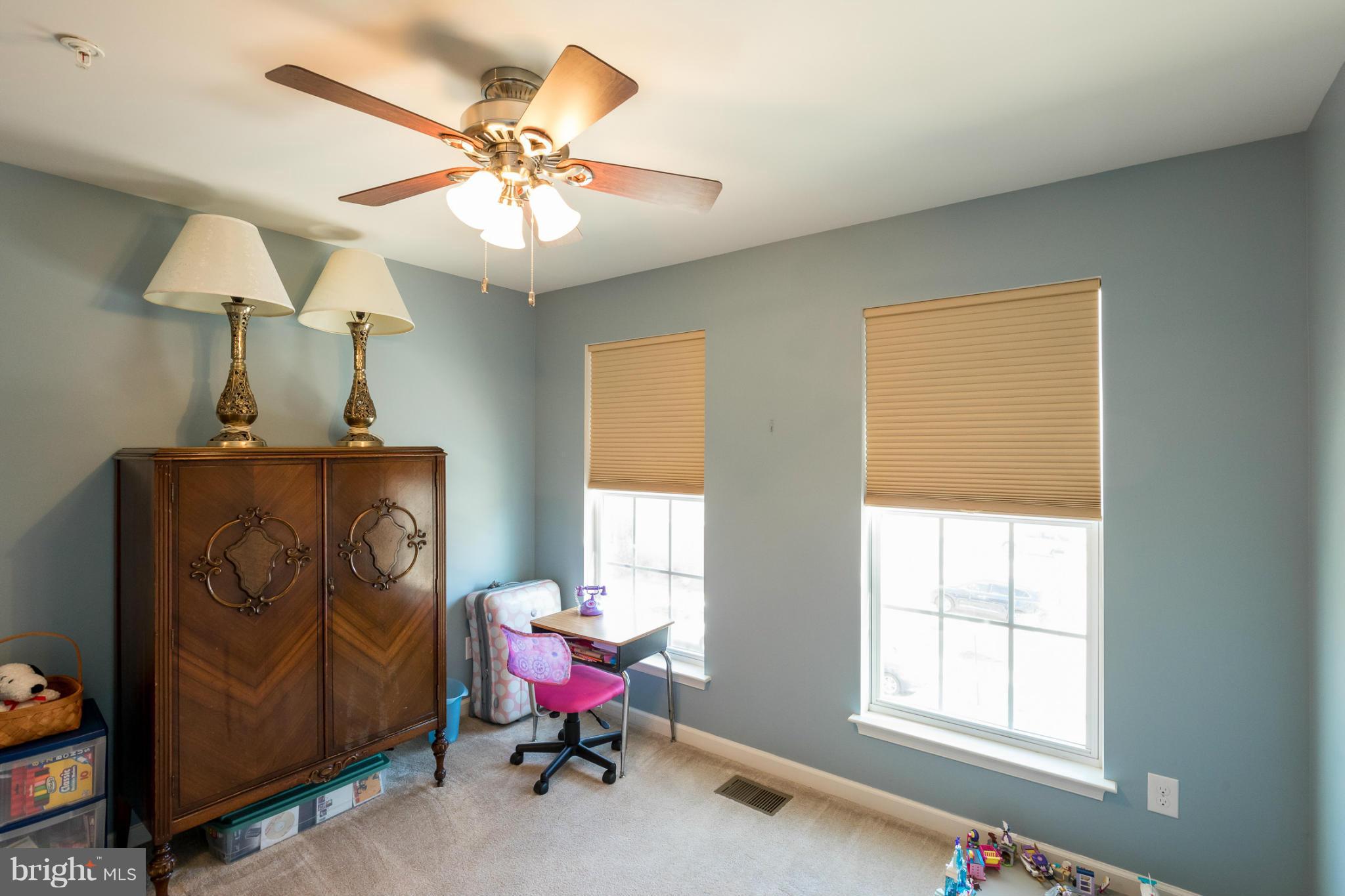 CASCADES PLACE CONDOMINIUM - Residential