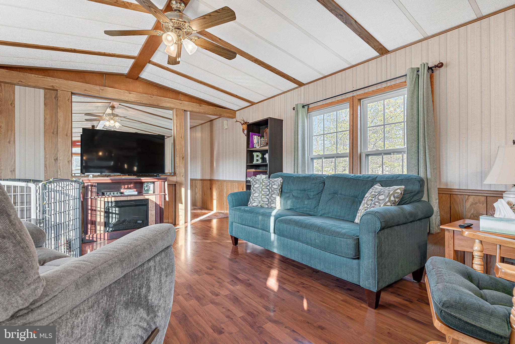 COUNTRY VIEW VILLAGE - Residential