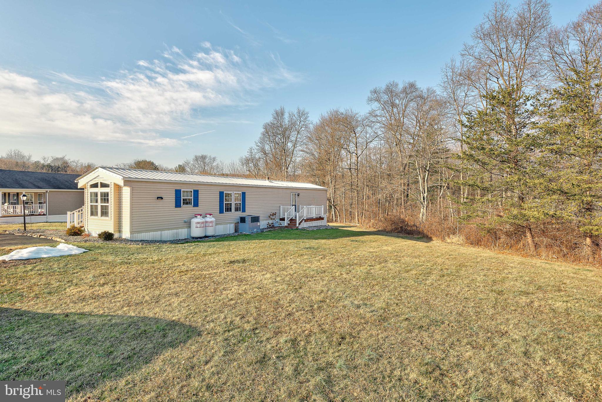 COUNTRY VIEW VILLAGE - Residential