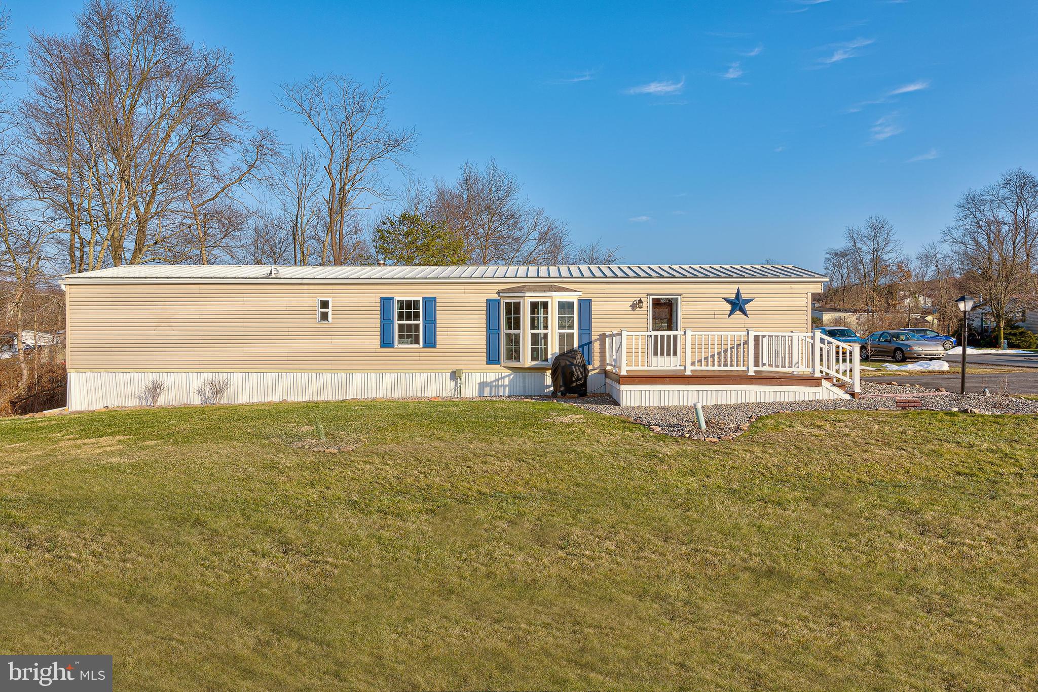 COUNTRY VIEW VILLAGE - Residential