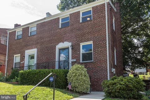 MLS: DCDC2276402