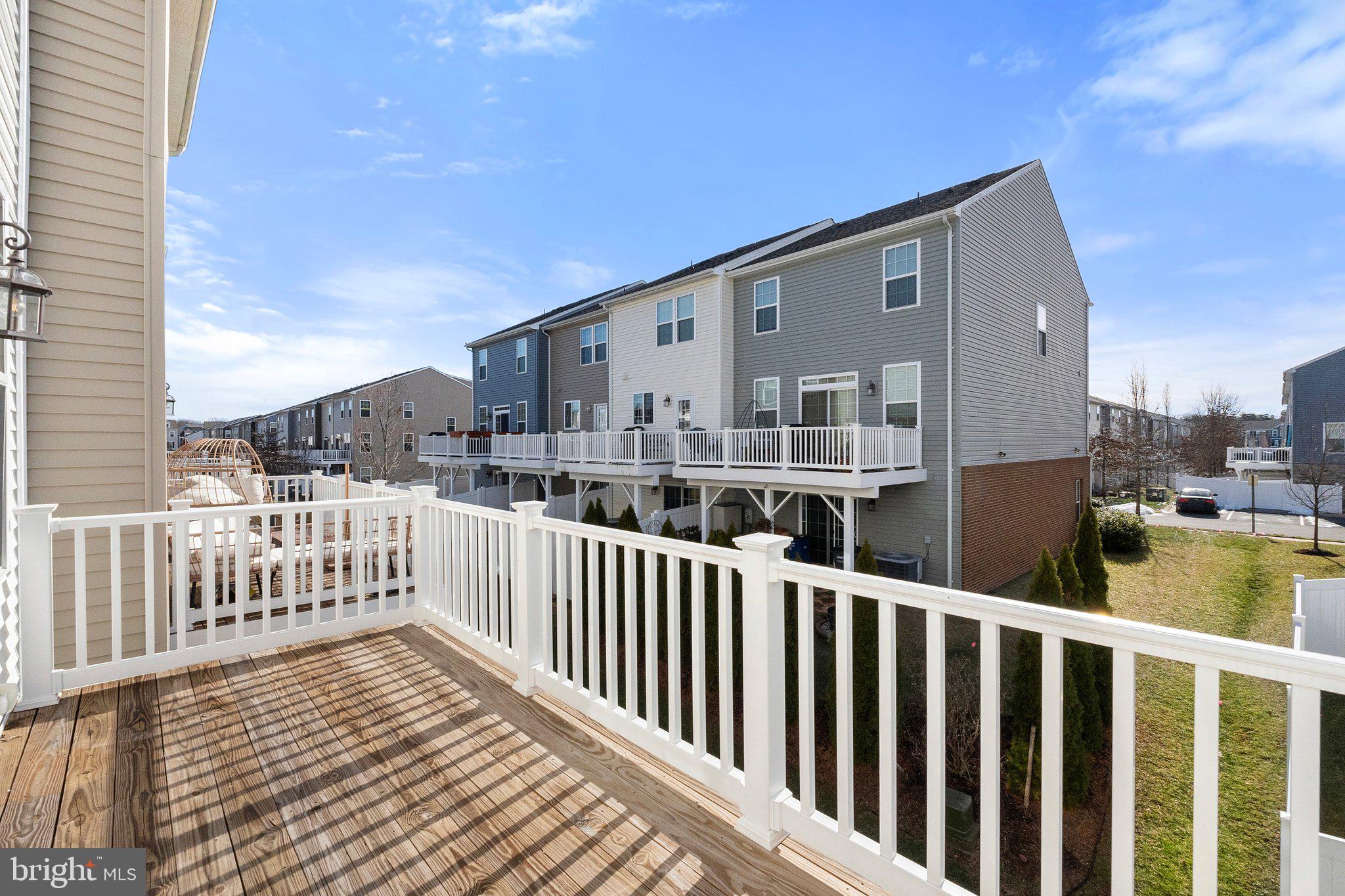 BRADLEY SQUARE - Residential