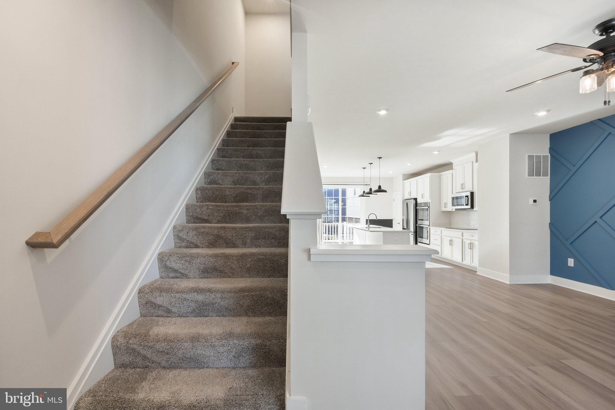 BRADLEY SQUARE - Residential