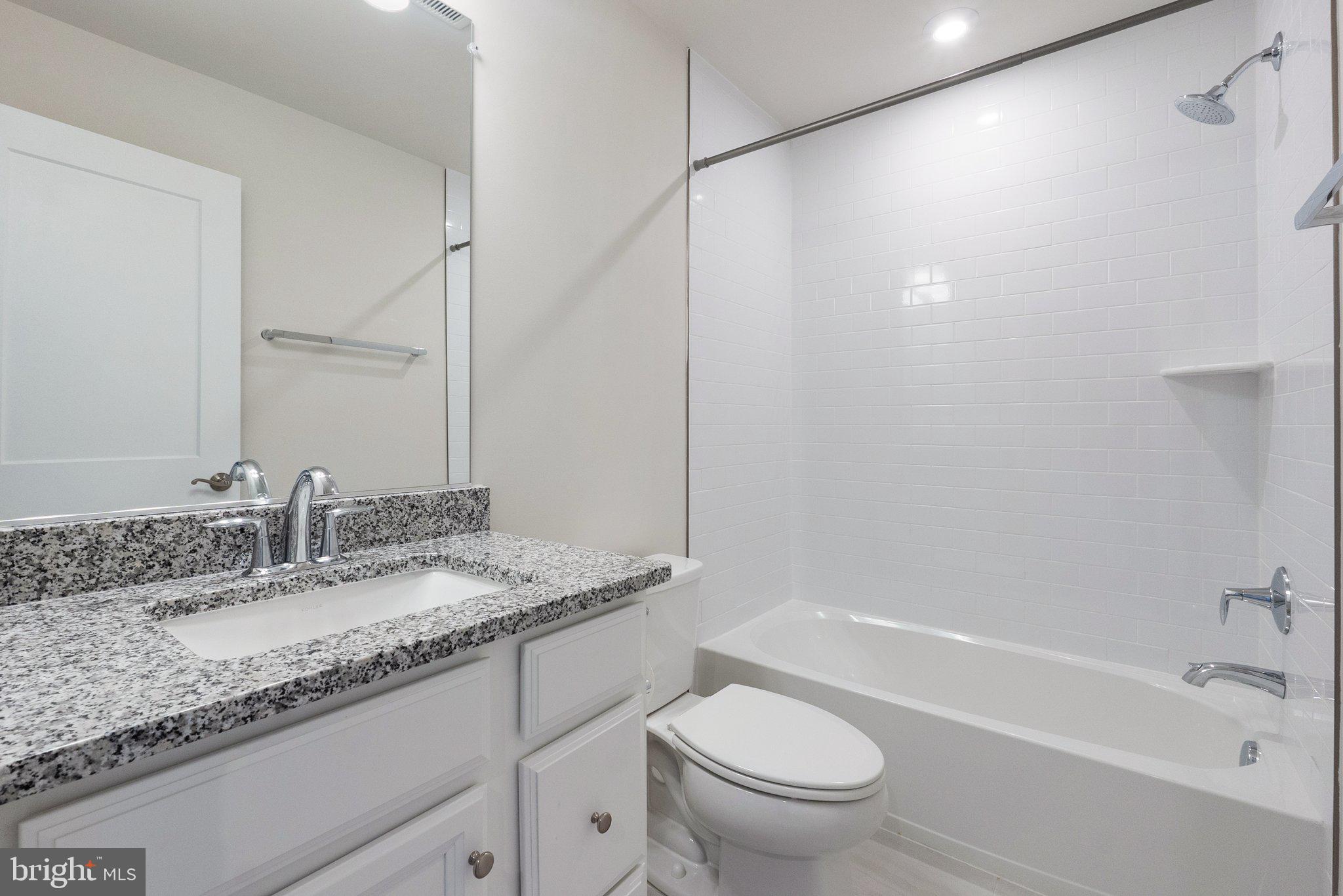 BRADLEY SQUARE - Residential