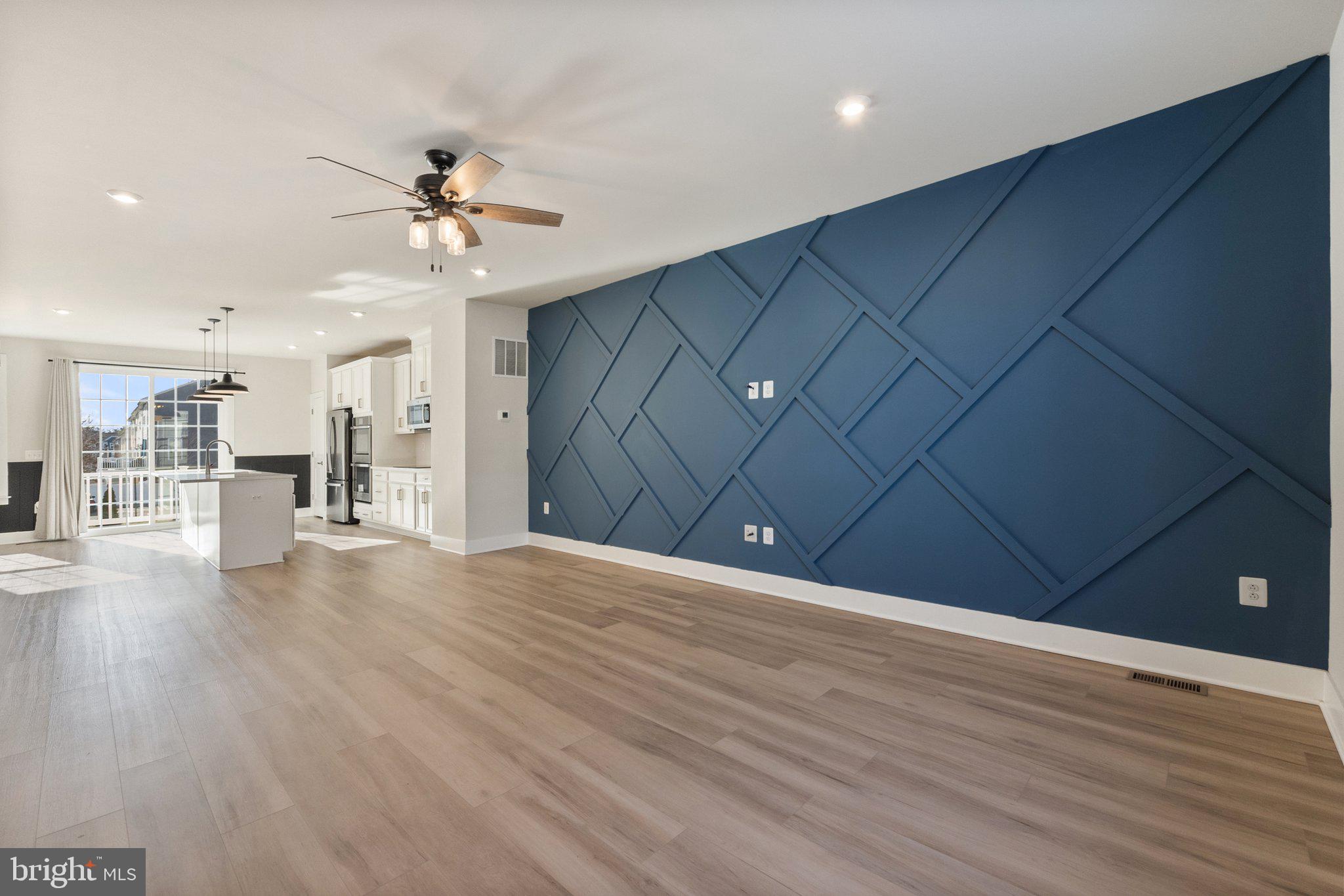 BRADLEY SQUARE - Residential