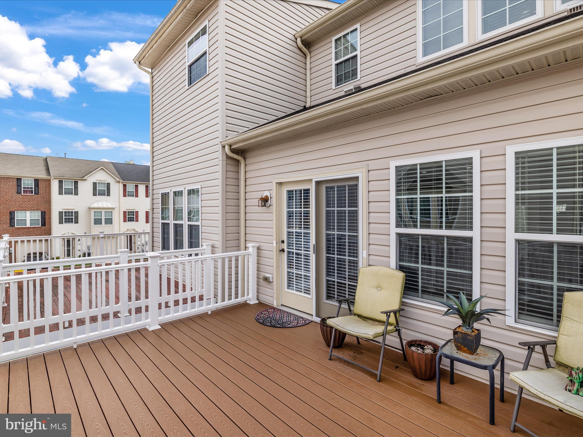 TANYARD SPRINGS TOWNHOMES - Residential