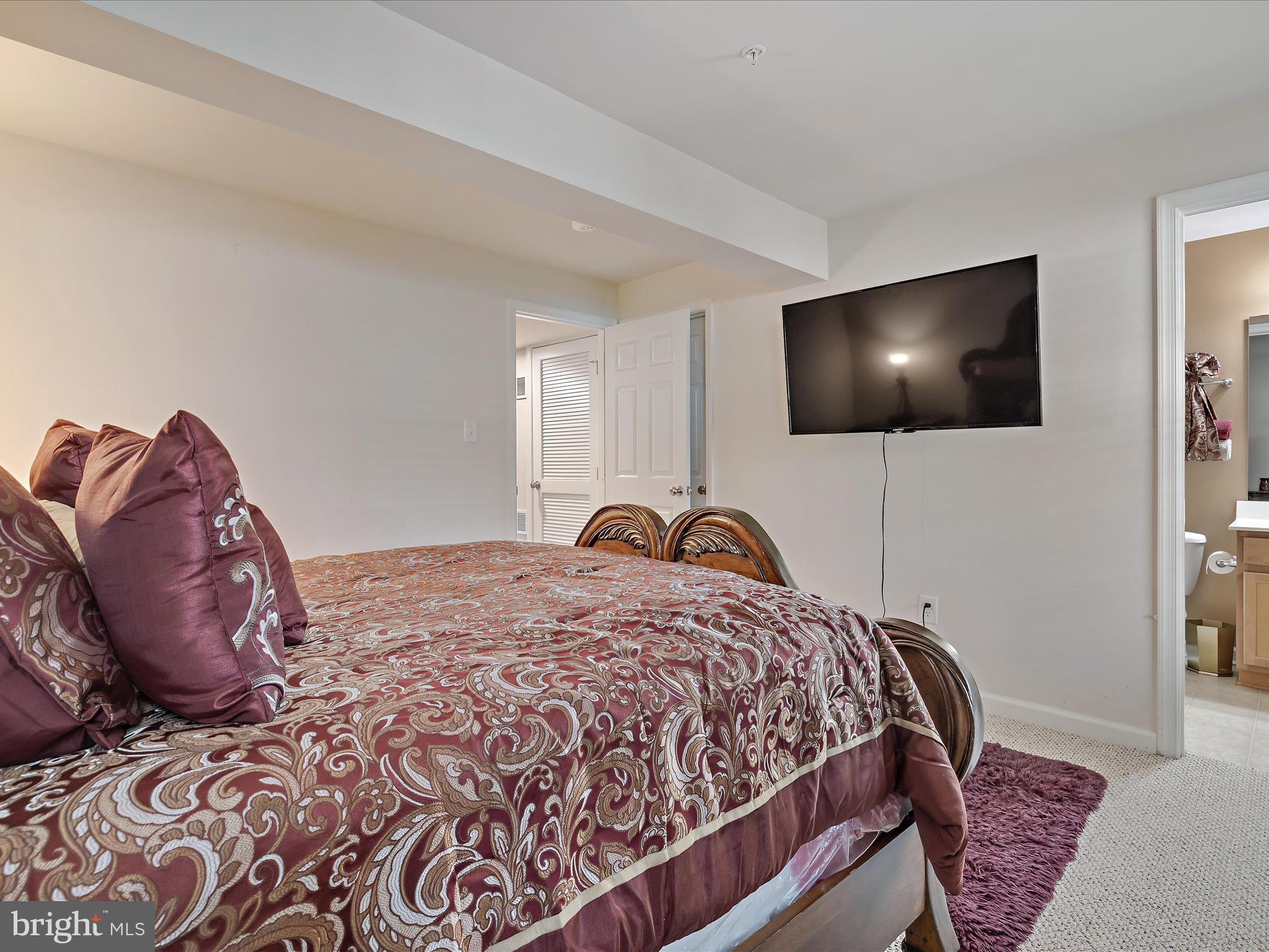 TANYARD SPRINGS TOWNHOMES - Residential