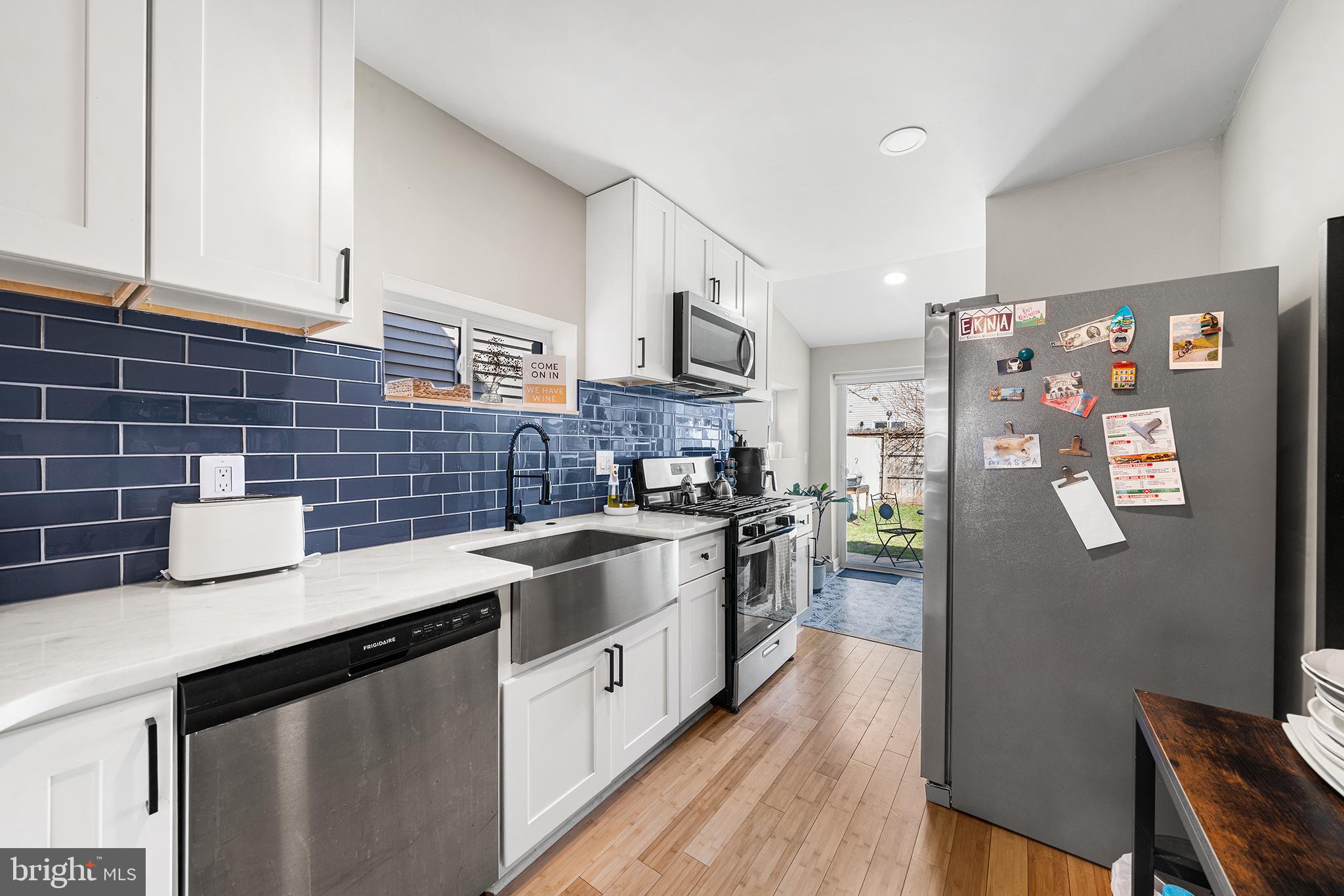 EAST KENSINGTON - Residential