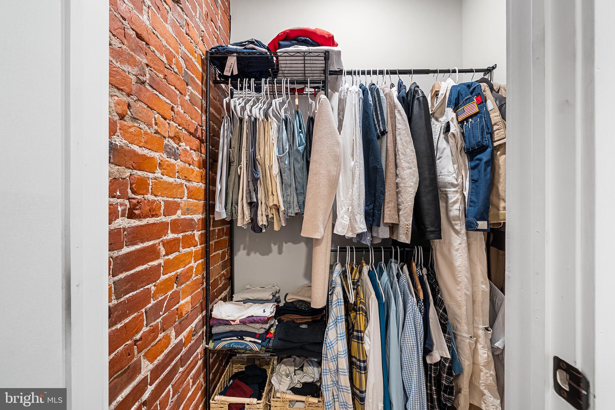 EAST KENSINGTON - Residential