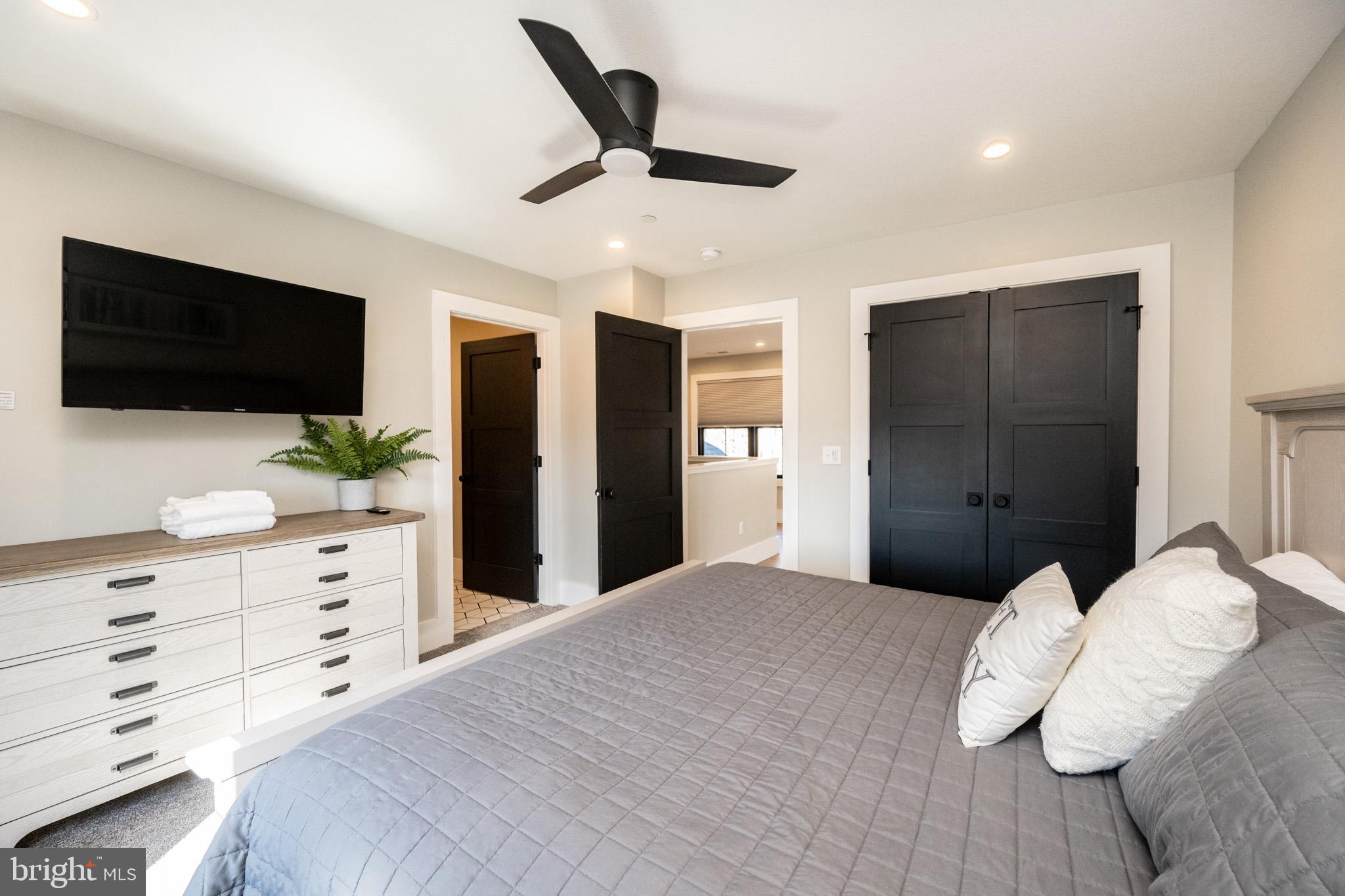 DEEP CREEK HIGHLANDS - Residential