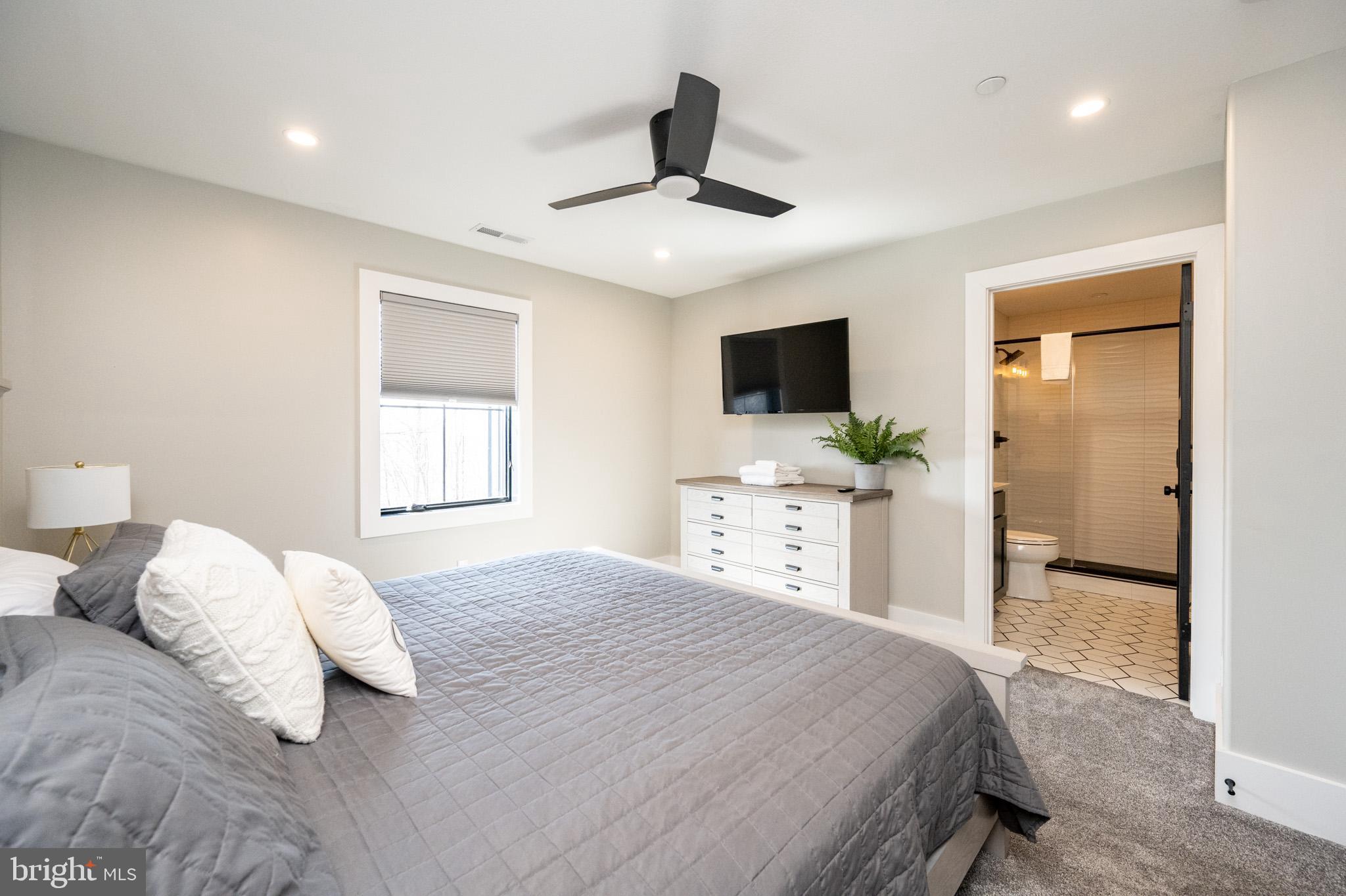 DEEP CREEK HIGHLANDS - Residential