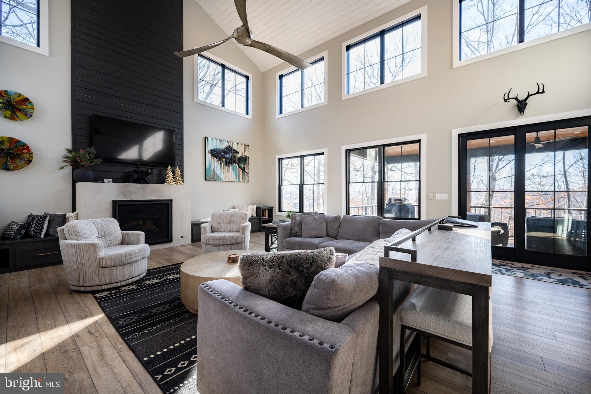 DEEP CREEK HIGHLANDS - Residential