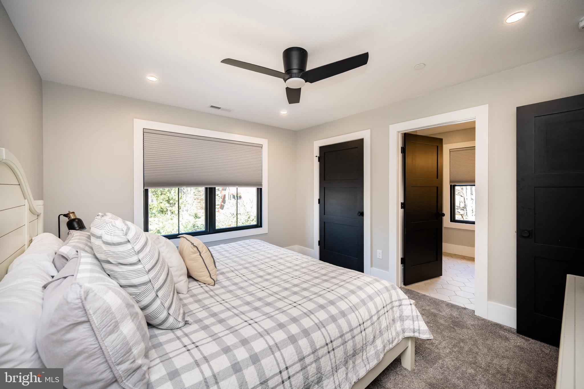 DEEP CREEK HIGHLANDS - Residential