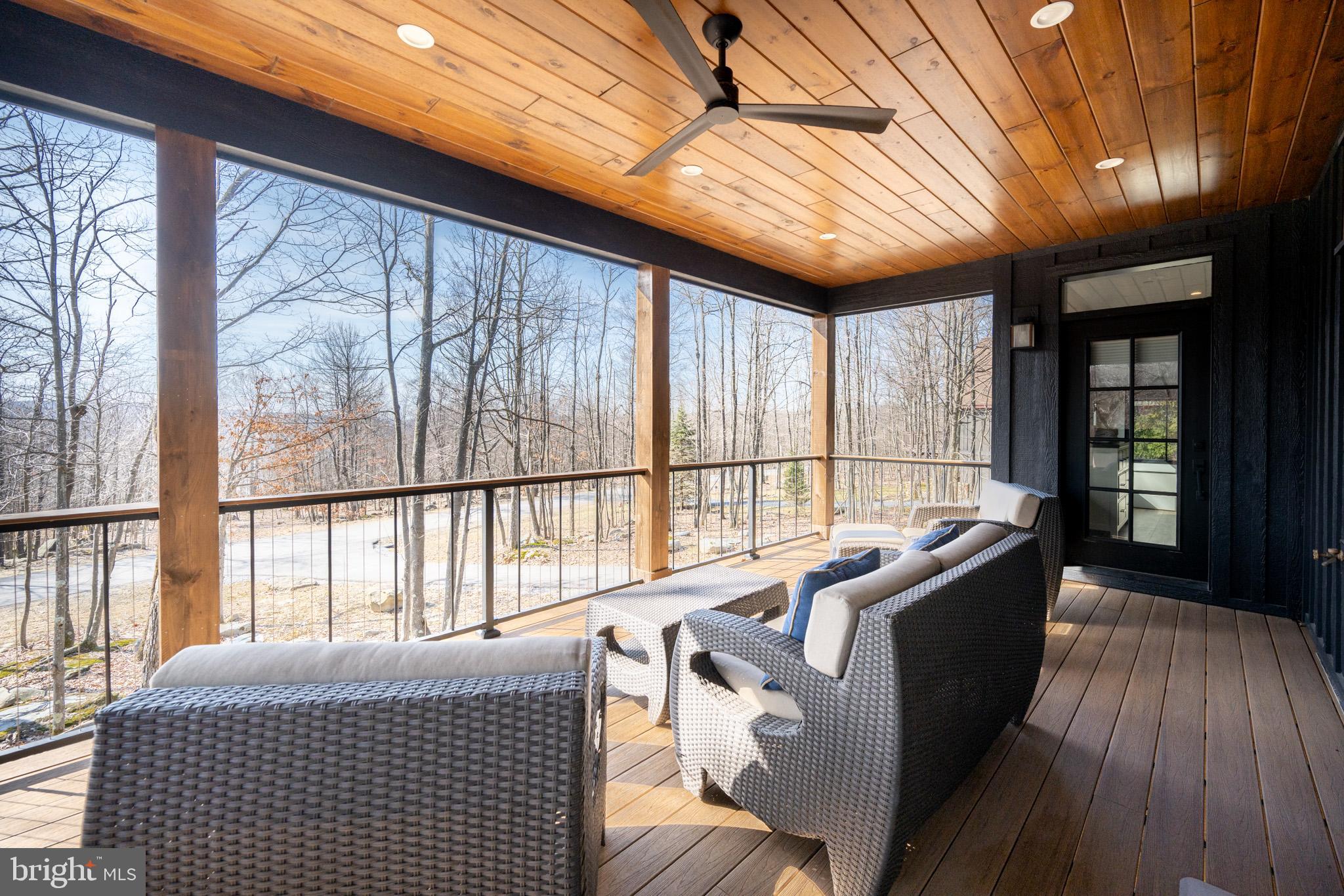 DEEP CREEK HIGHLANDS - Residential