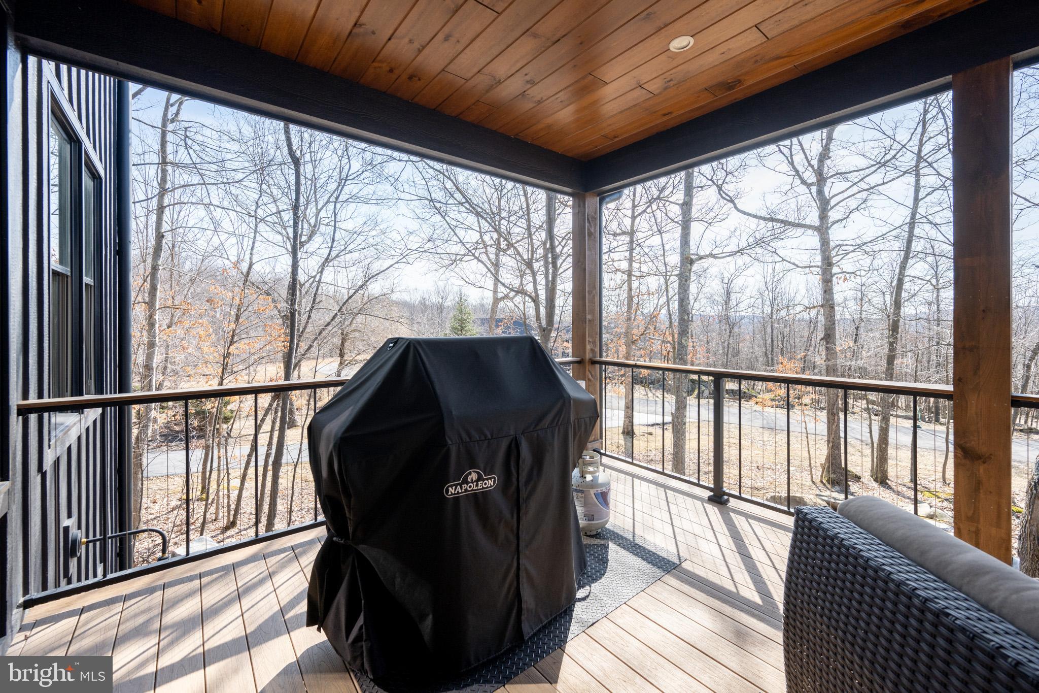 DEEP CREEK HIGHLANDS - Residential