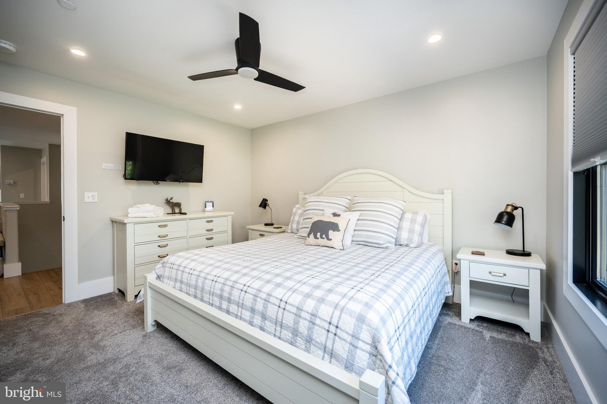 DEEP CREEK HIGHLANDS - Residential