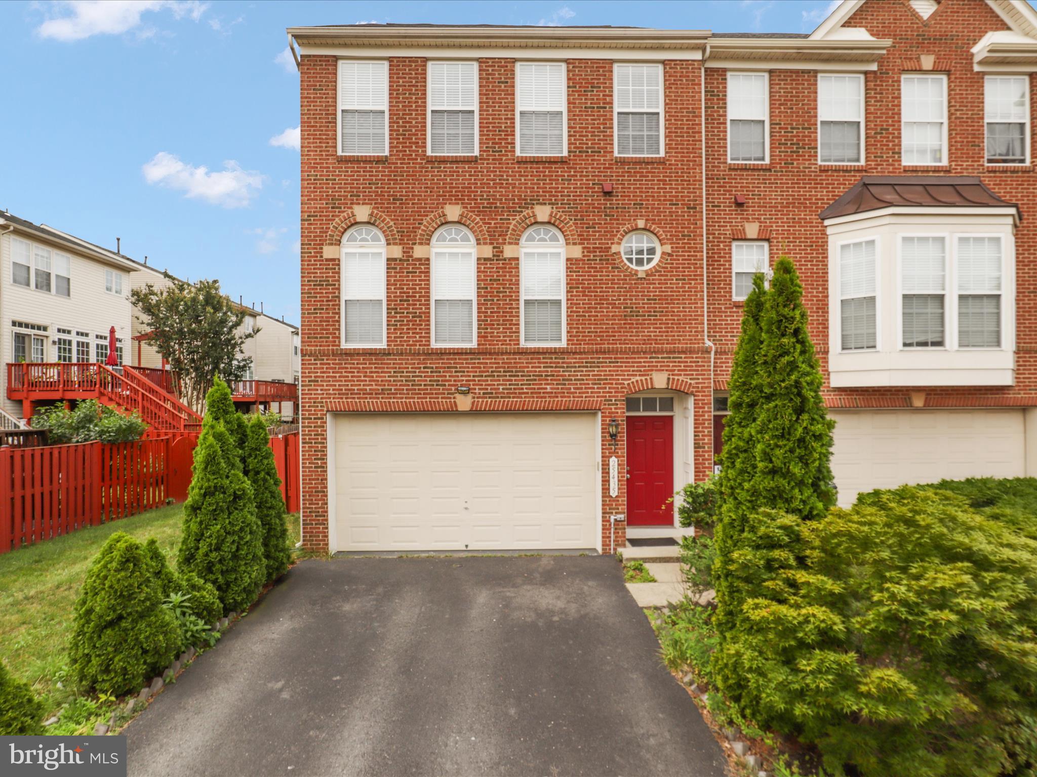 This beautiful three-bedroom, three-and-a-half-bath townhome offers nearly 2,850 square feet of finished living space in the highly desirable Kirkpatrick Farms community. The open and inviting floor plan features a spacious living room, gleaming hardwood floors, and abundant natural light. The gourmet kitchen is perfect for cooking and entertaining, with granite countertops, stainless steel appliances, and ample cabinetry. Upstairs, the expansive primary suite includes a walk-in closet and a luxurious en-suite bath with dual vanities, soaking tub, and separate shower. Two additional bedrooms and a full bath complete the upper level. The fully finished walkout basement includes a full bath and opens to a backyard with peaceful views of the community pond. Available for a fixed-term lease ending June 26, 2026. Pets considered (maximum two) with additional deposit; Rent includes two assigned parking spaces, HOA fees, and access to community amenities including pool, clubhouse, and walking trails. Conveniently located near schools, shopping, dining, and commuter routes.
**Also listed for sale. See MLS# VALO2101866 for sales details**