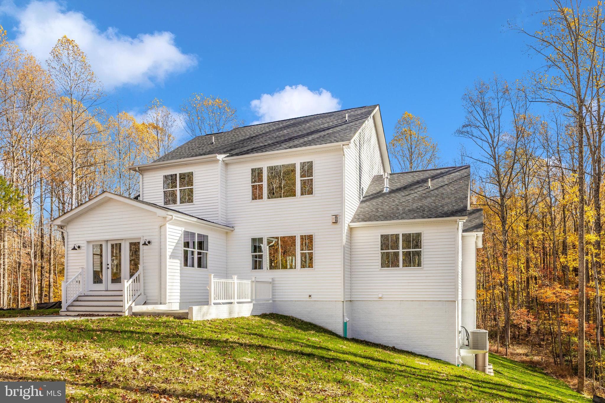 PEA NECK - Residential