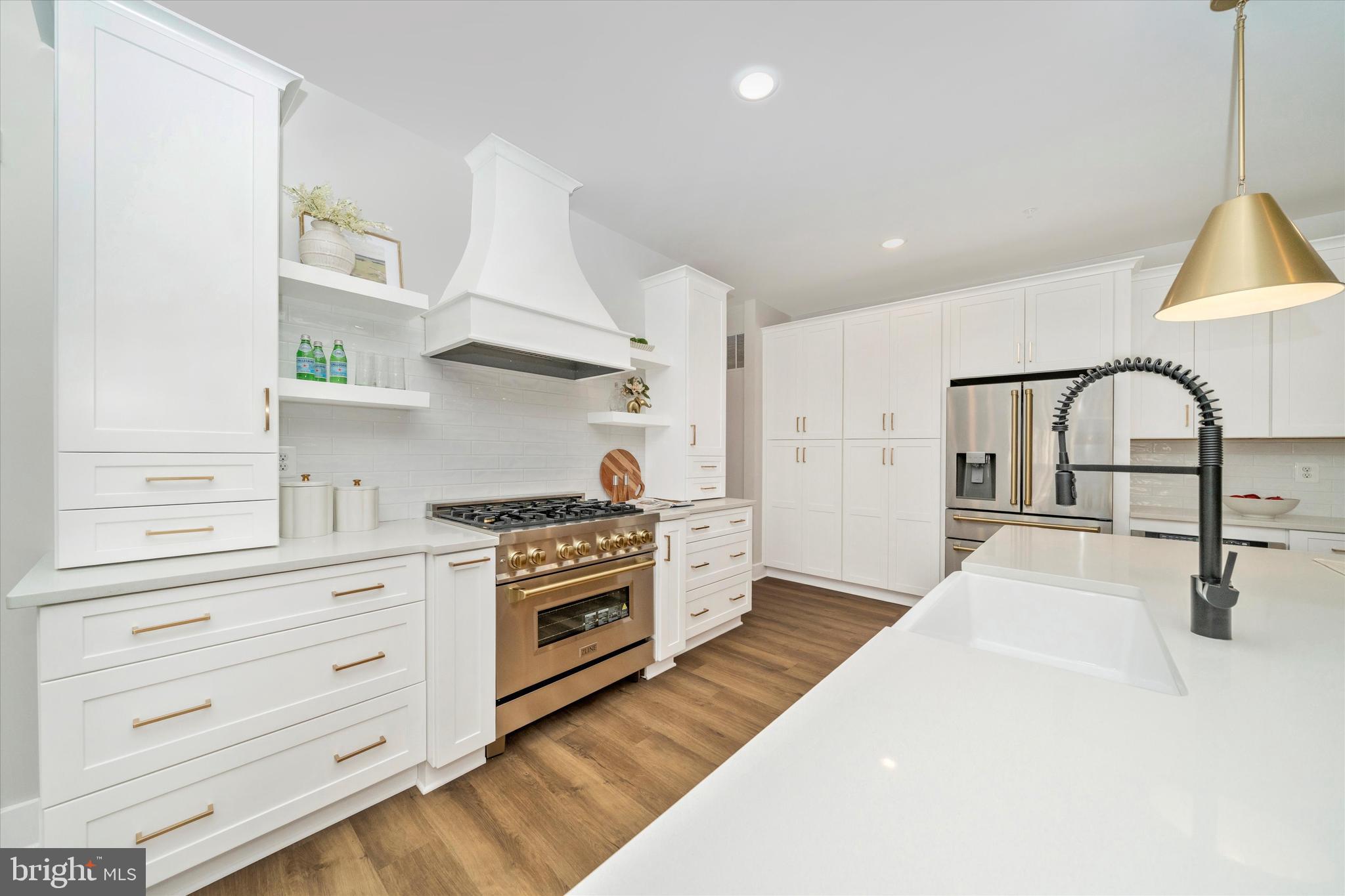 PEA NECK - Residential