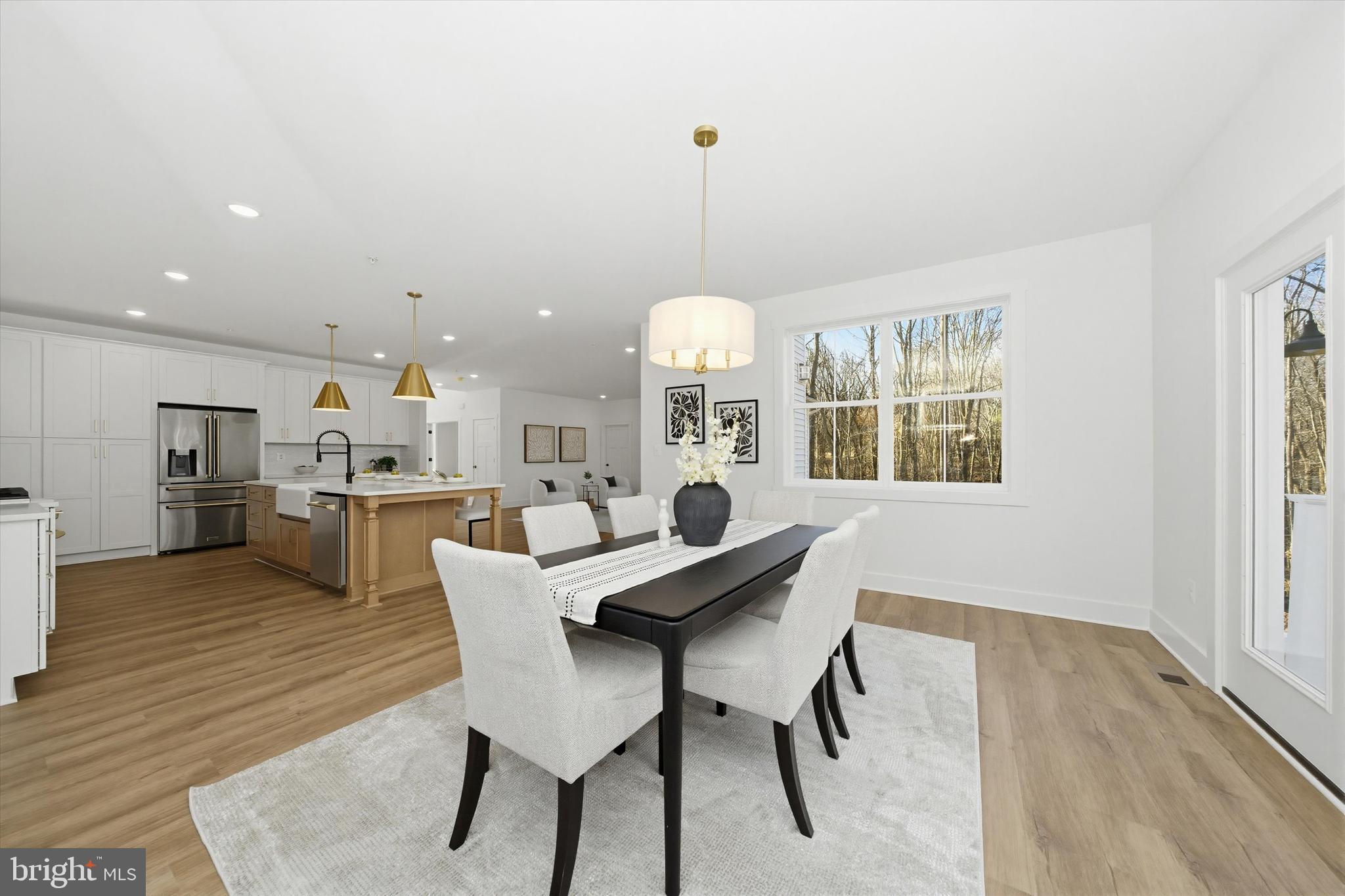 PEA NECK - Residential